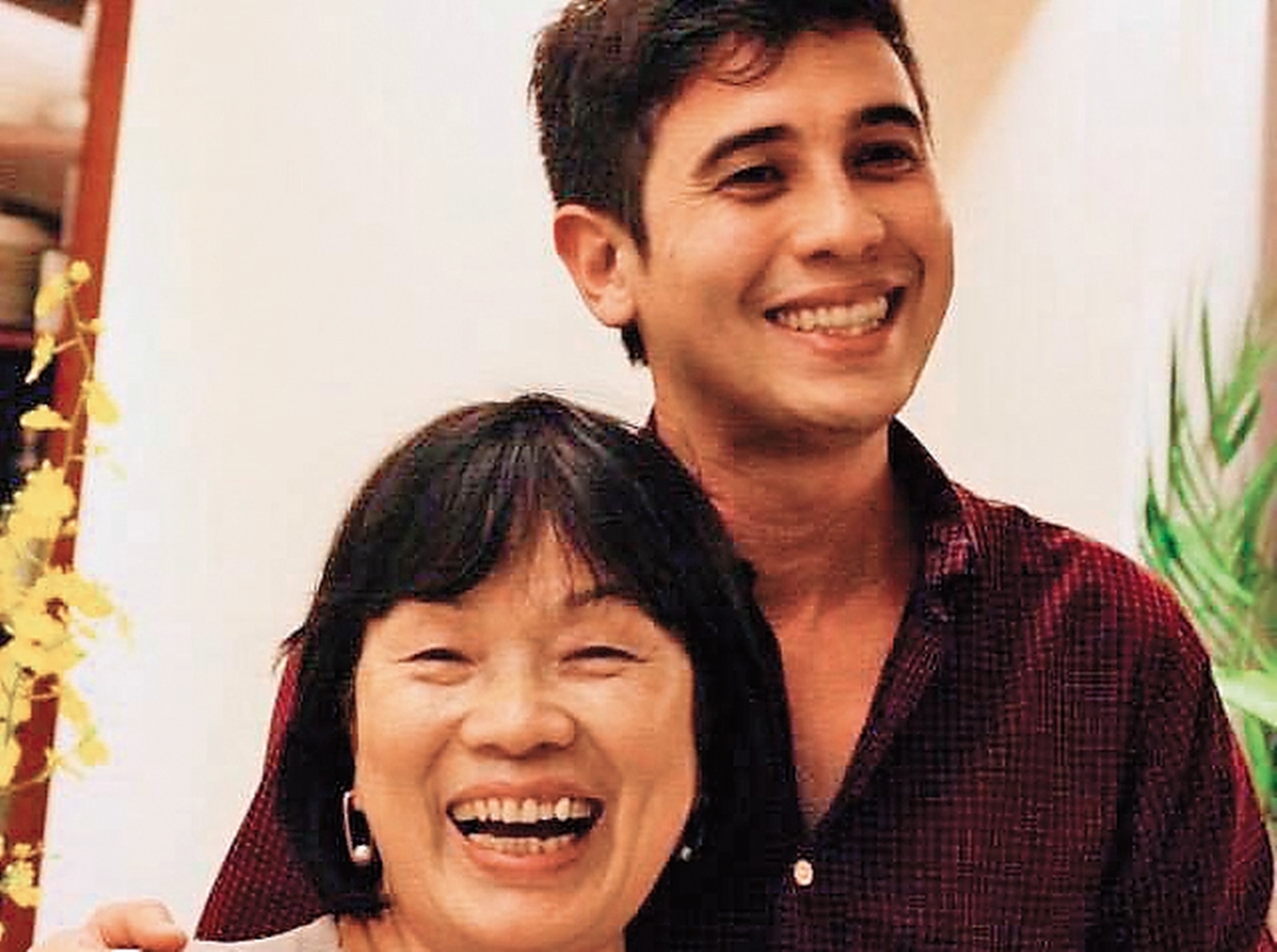 龍應台（左）的兒子菲力普（右）住維也納，母子聚少離多，平日只能藉由電腦通訊軟體互動。（翻攝自龍應台臉書）