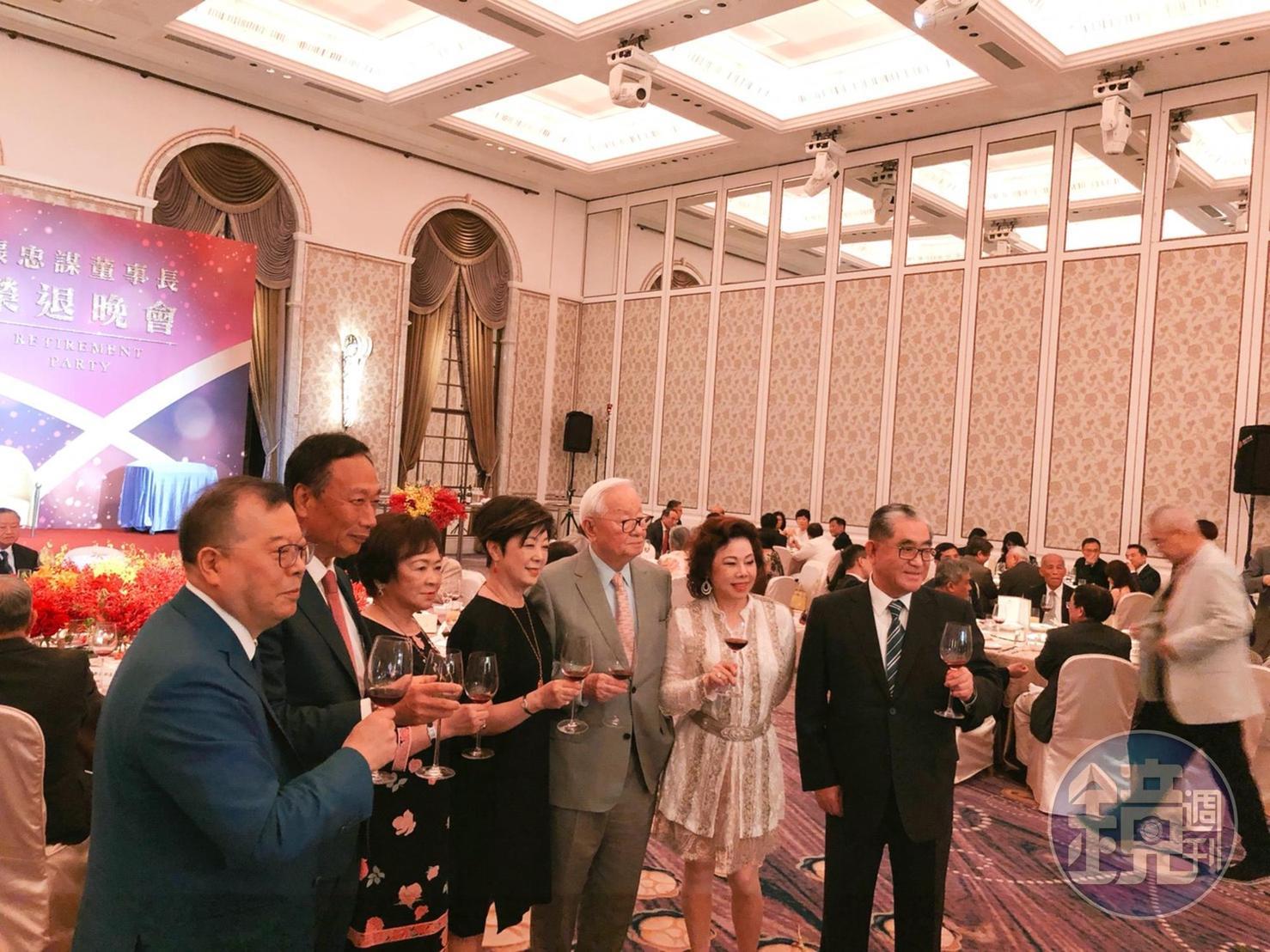 台積電董事長張忠謀受上百科技業老闆之邀，在文華東方酒店舉辦榮退之夜。（讀者提供）