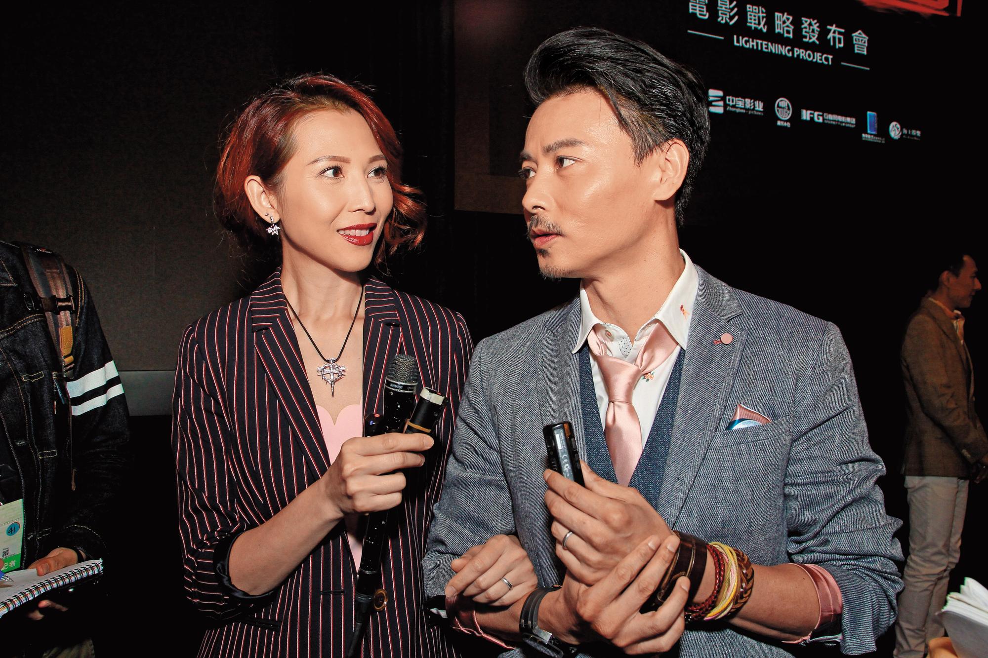 香港藝人蔡少芬與老公張晉也是佩佩豬粉絲，日前《粉紅豬小妹音樂劇》在香港上演，兩人帶著女兒一同欣賞。（東方IC）