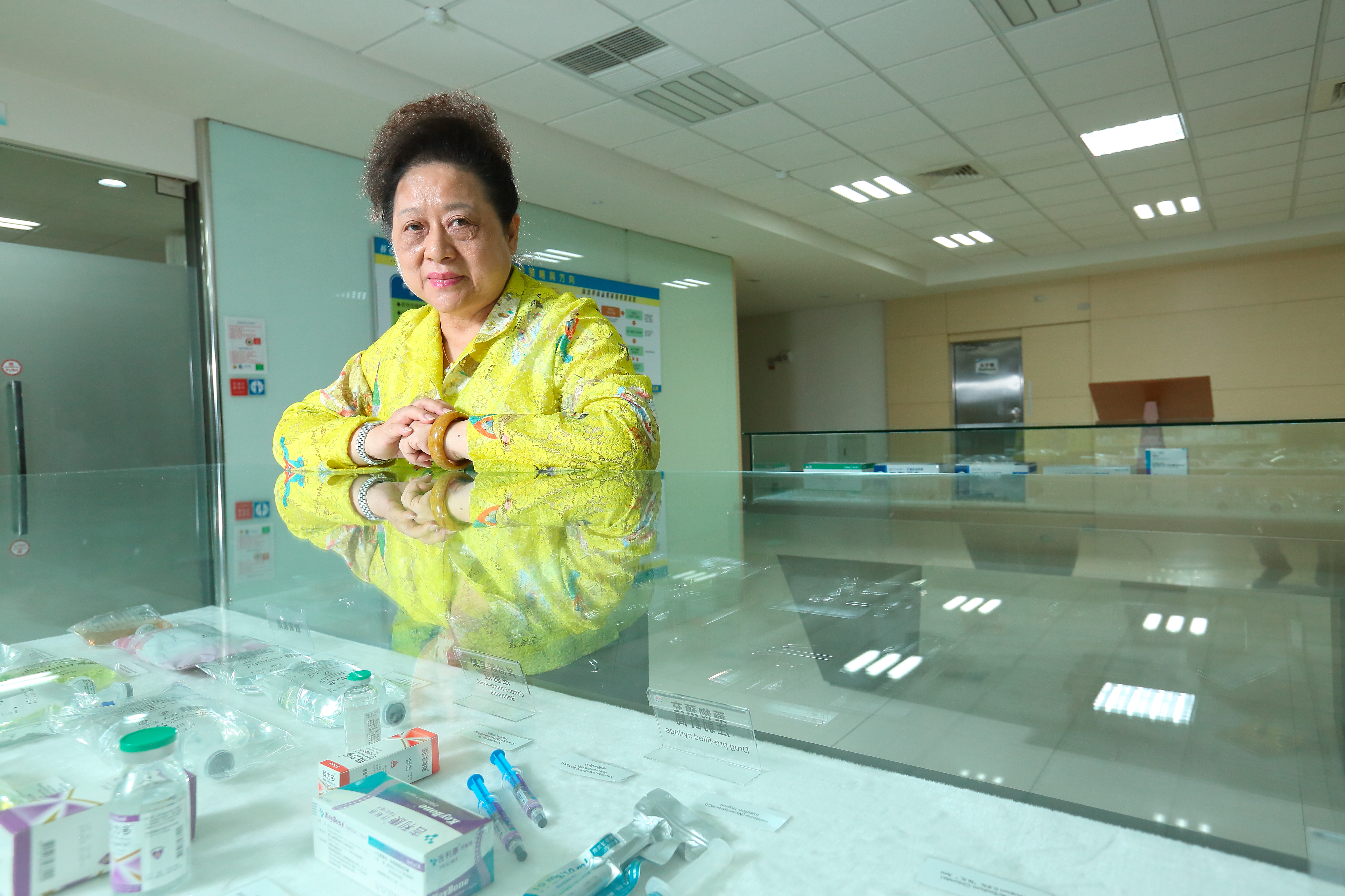 從膽小少女蛻變成點滴女王，王玉杯打造出上櫃藥廠，背後卻有滿滿對母親的虧欠。