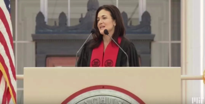 臉書營運長桑德伯格演講：「最棘手的問題是人性」