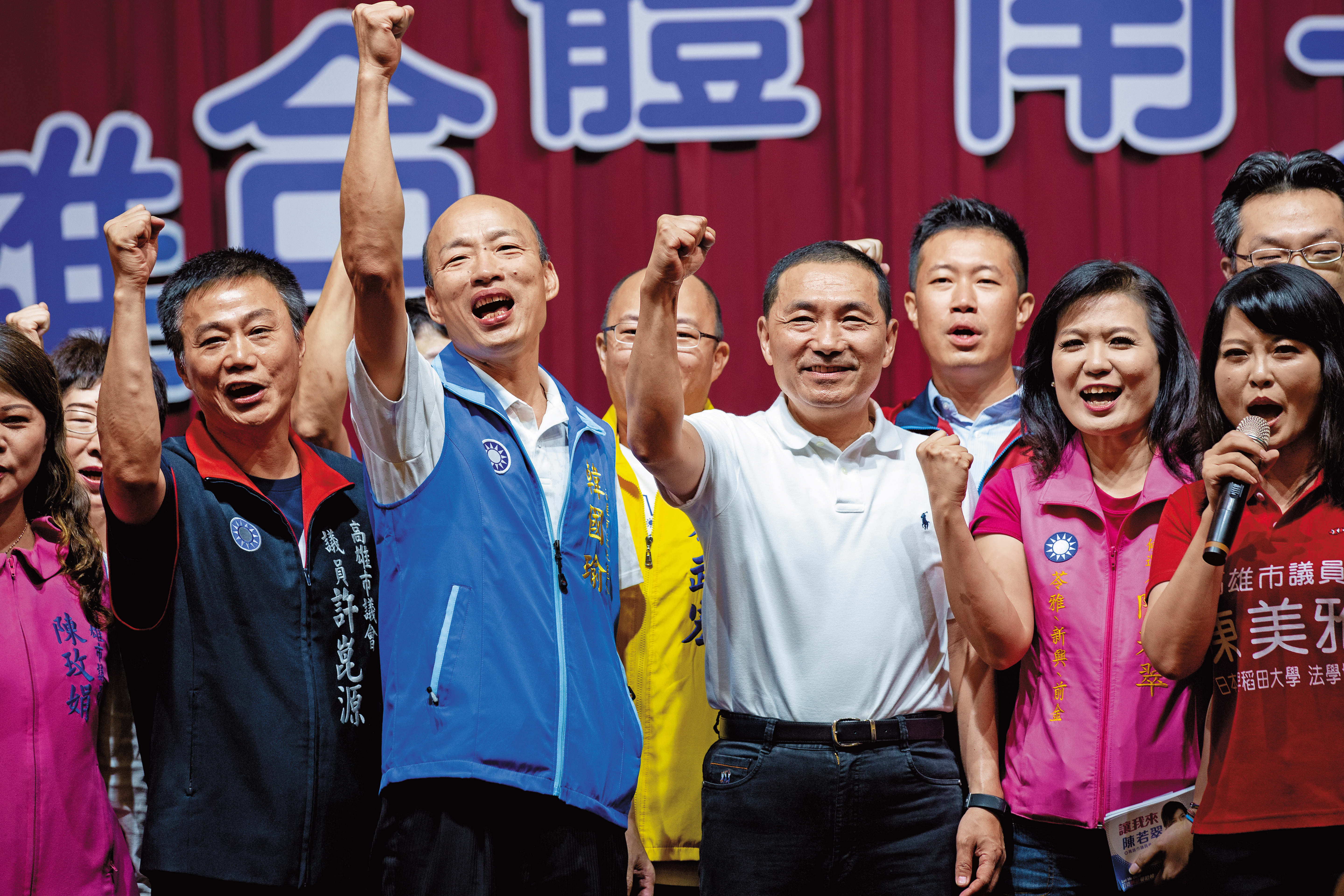 國民黨高雄市長參選人韓國瑜擅長製造議題，但與陳其邁民調仍有不小差距。