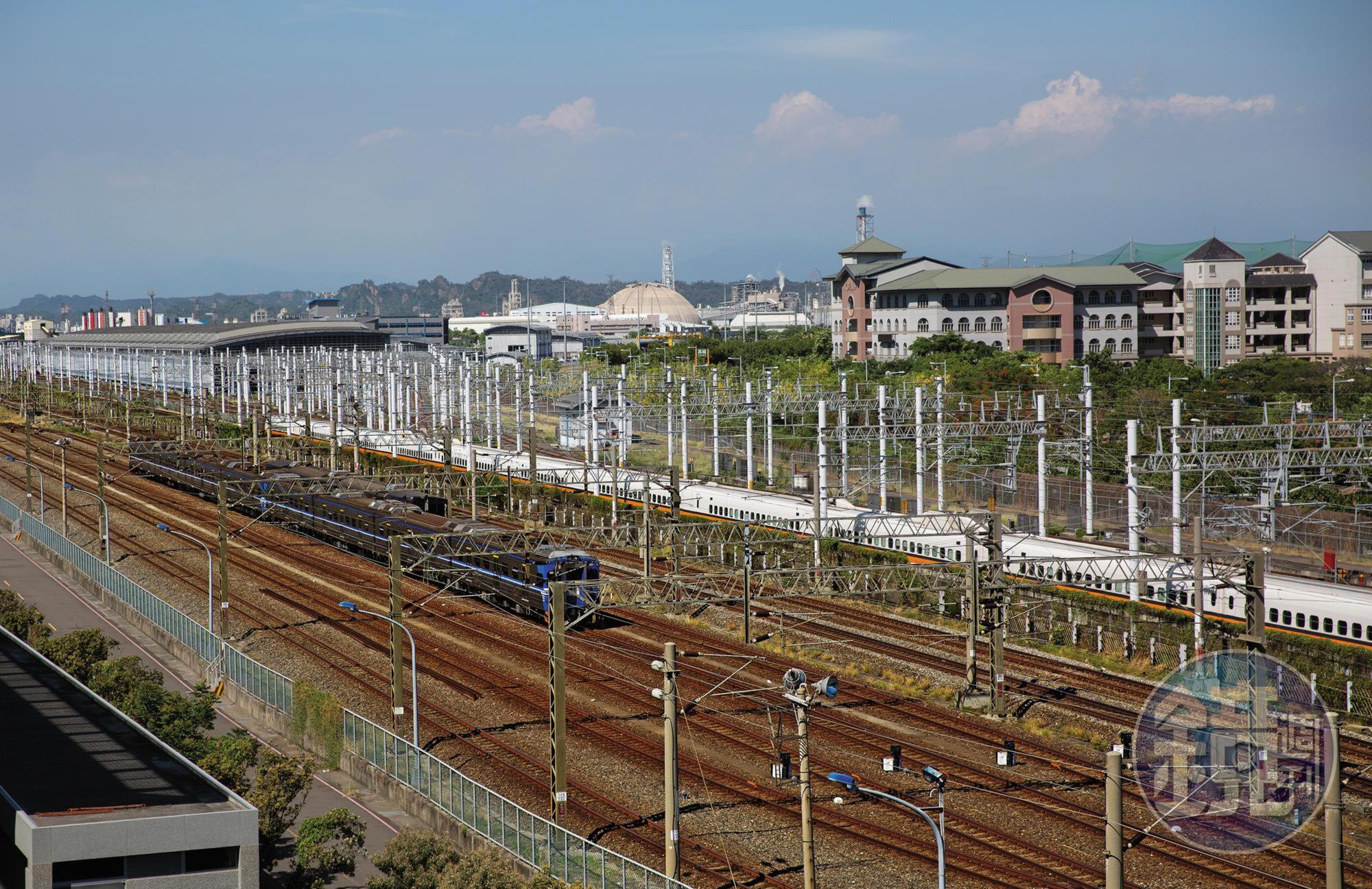 高雄市區鐵路地下化工程即將完工,造成二百多戶民宅受損,如今還有約3成受災戶問題未解決。