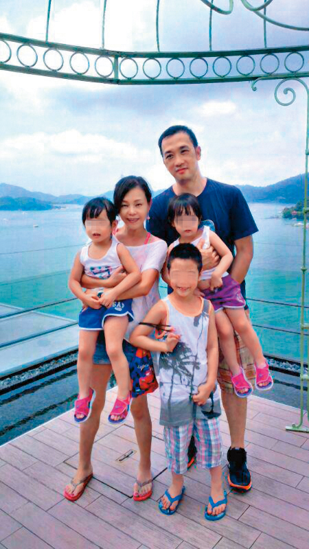 彭佳慧夫婦共有3名子女，其中還有一對雙胞胎，生產時彭佳慧吃足苦頭，王丕仁在彭佳慧事業起飛時一肩扛起養育小孩的工作。（翻攝自彭佳慧臉書）