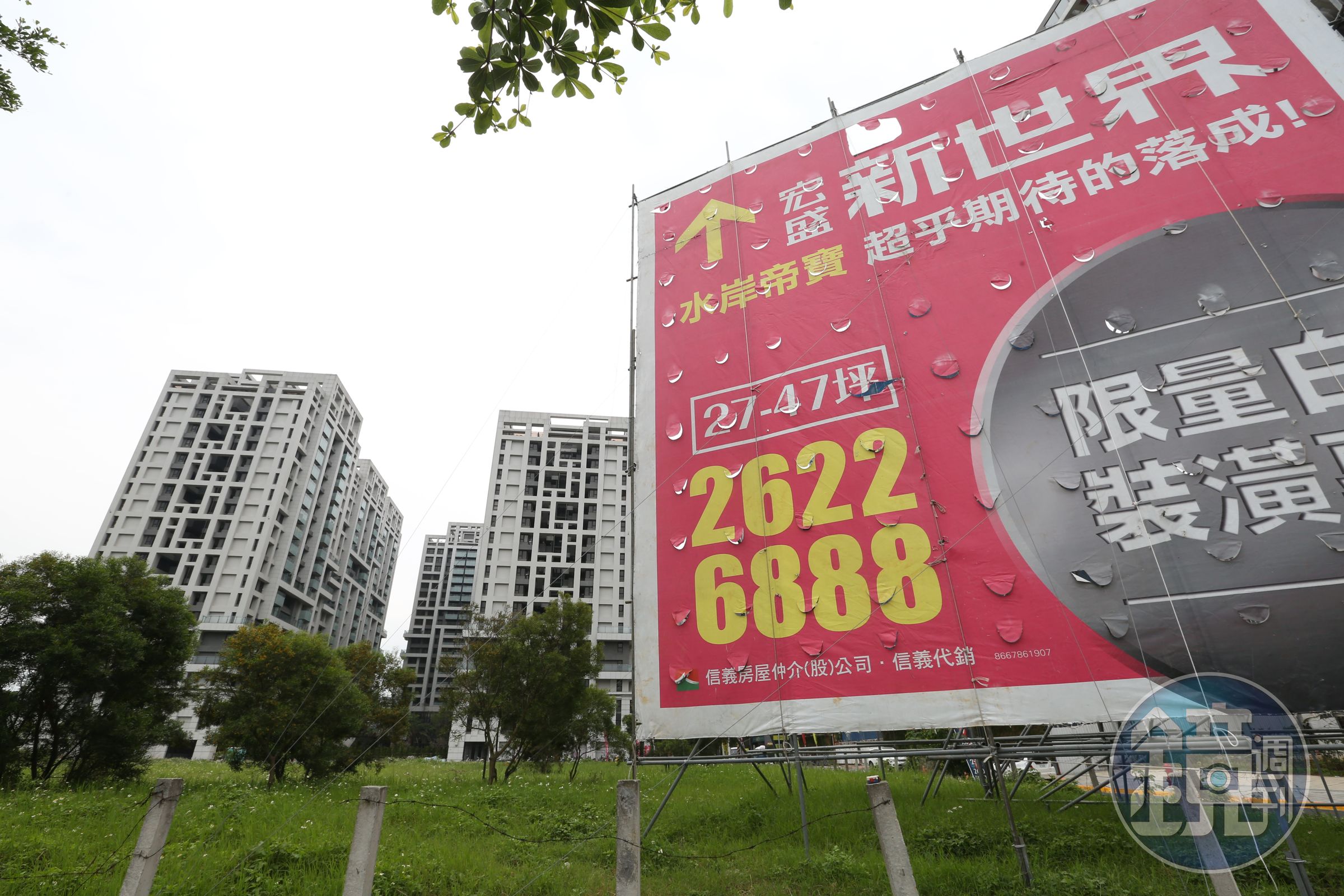 林堉璘生性簡樸，卻很照顧員工，買自家建案可以按底價再打95折購買。