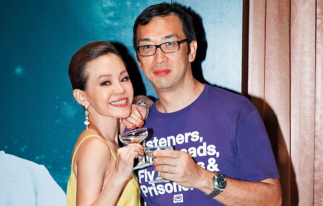 彭佳慧與王丕仁12年婚姻告吹，傳出有第三者介入，兩人發出離婚聲明表示3月已經簽字、5月彭佳慧才被直擊與男性親密約會，事件成了羅生門。（翻攝自彭佳慧臉書）