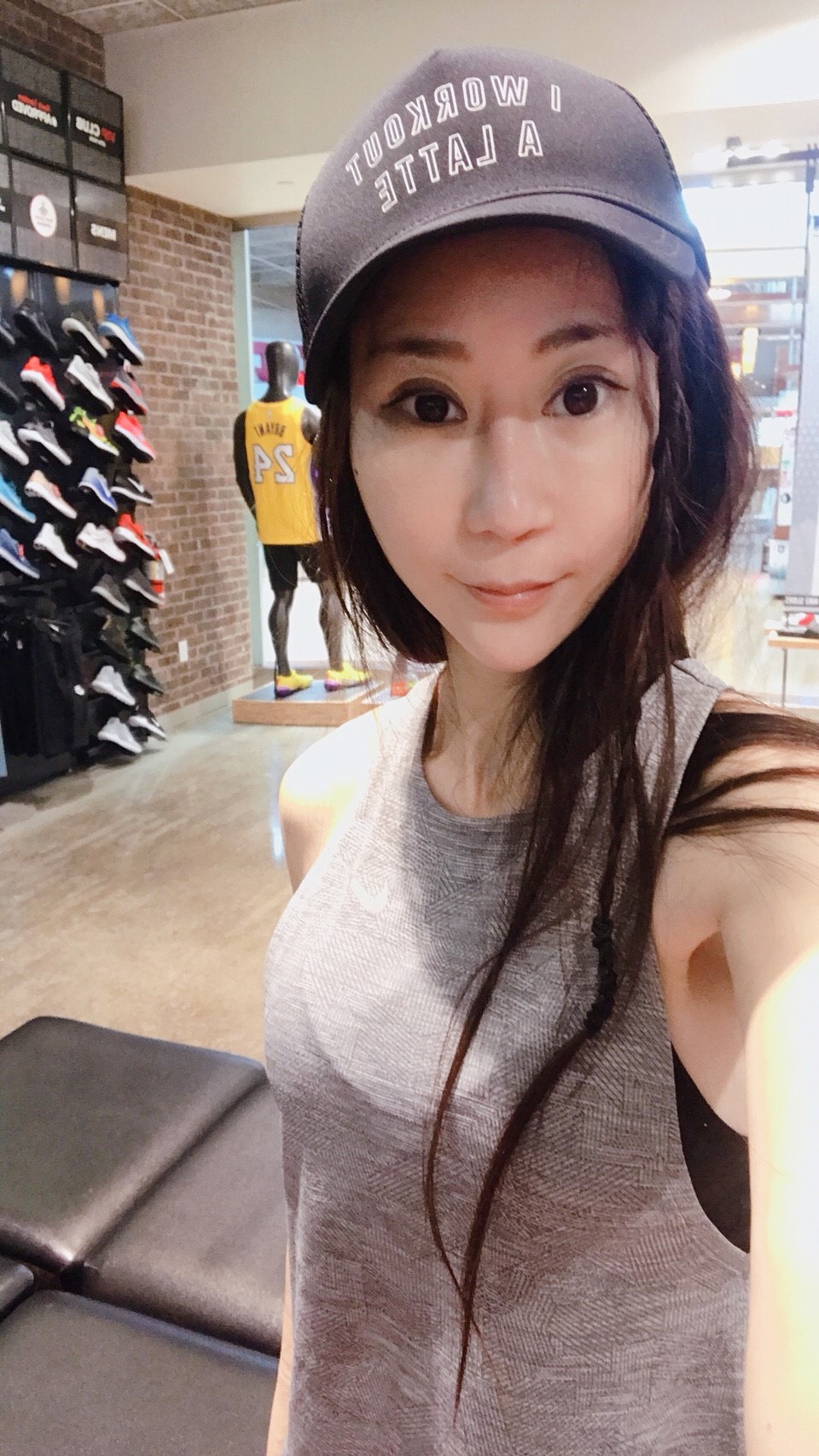 安晨妤與老公張劭偉全家赴美旅遊一個月。(芸演藝經紀提供)