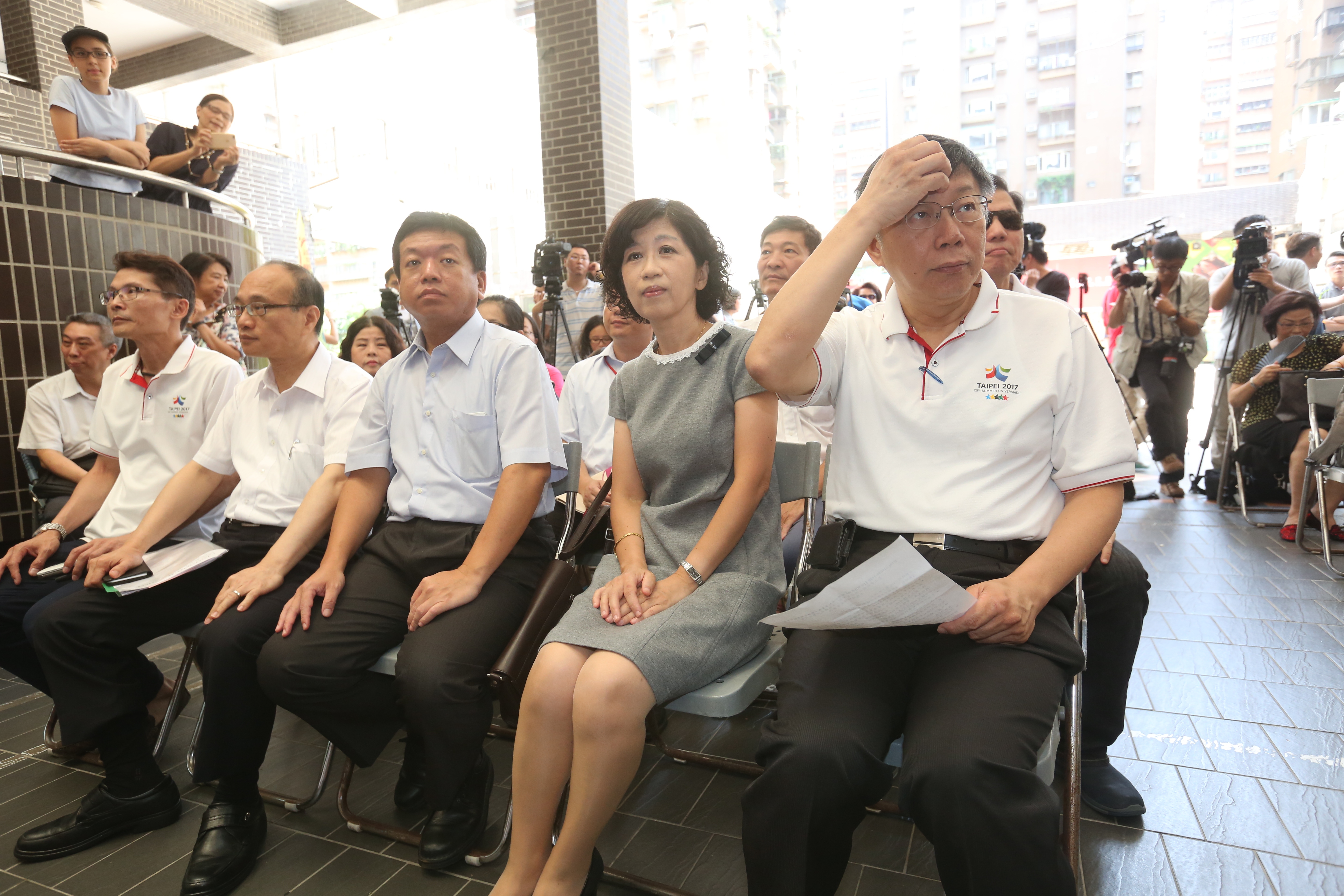 台北市長夫人陳佩琪委任律師林智群向台北地院遞狀提告，要求三立及主持人陳斐娟、律師曾勁元在三立官網刊登道歉啟事。