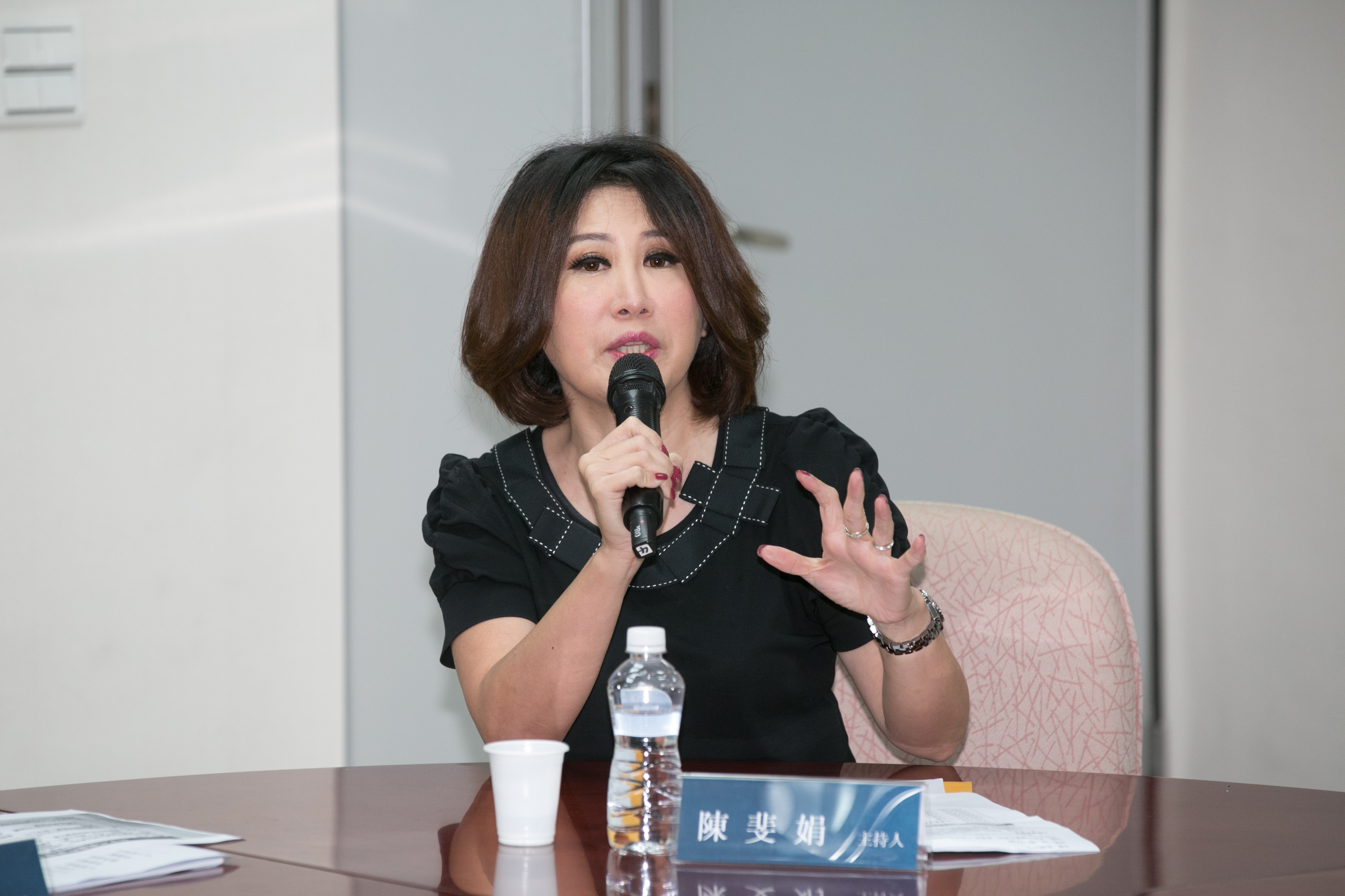 台北市長夫人陳佩琪控訴節目主持人陳斐娟與律師曾勁元刻意扭曲事實、毀損名譽。