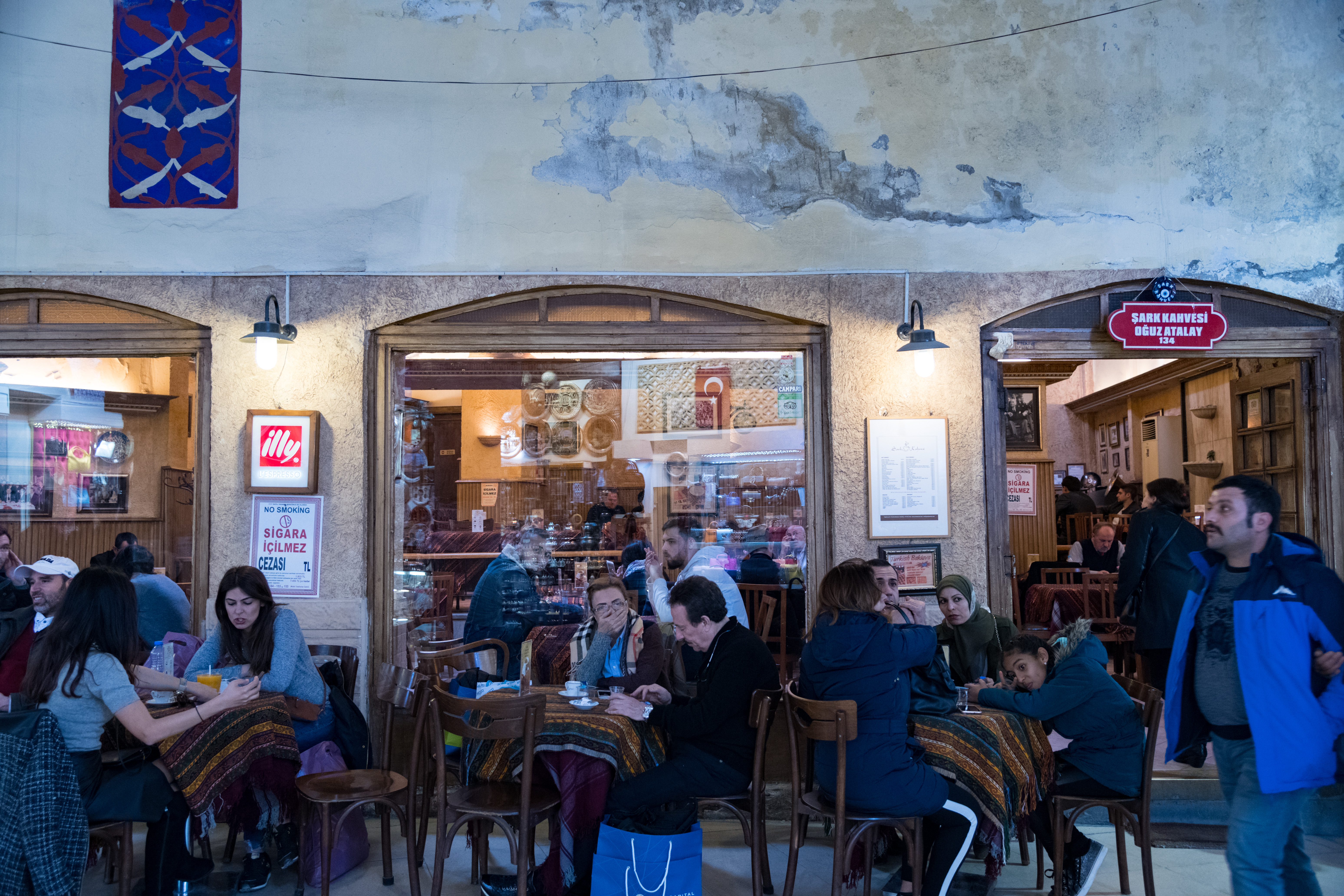 咖啡不只是日常所需的飲料，土耳其人還把喝咖啡當成一種生活文化。