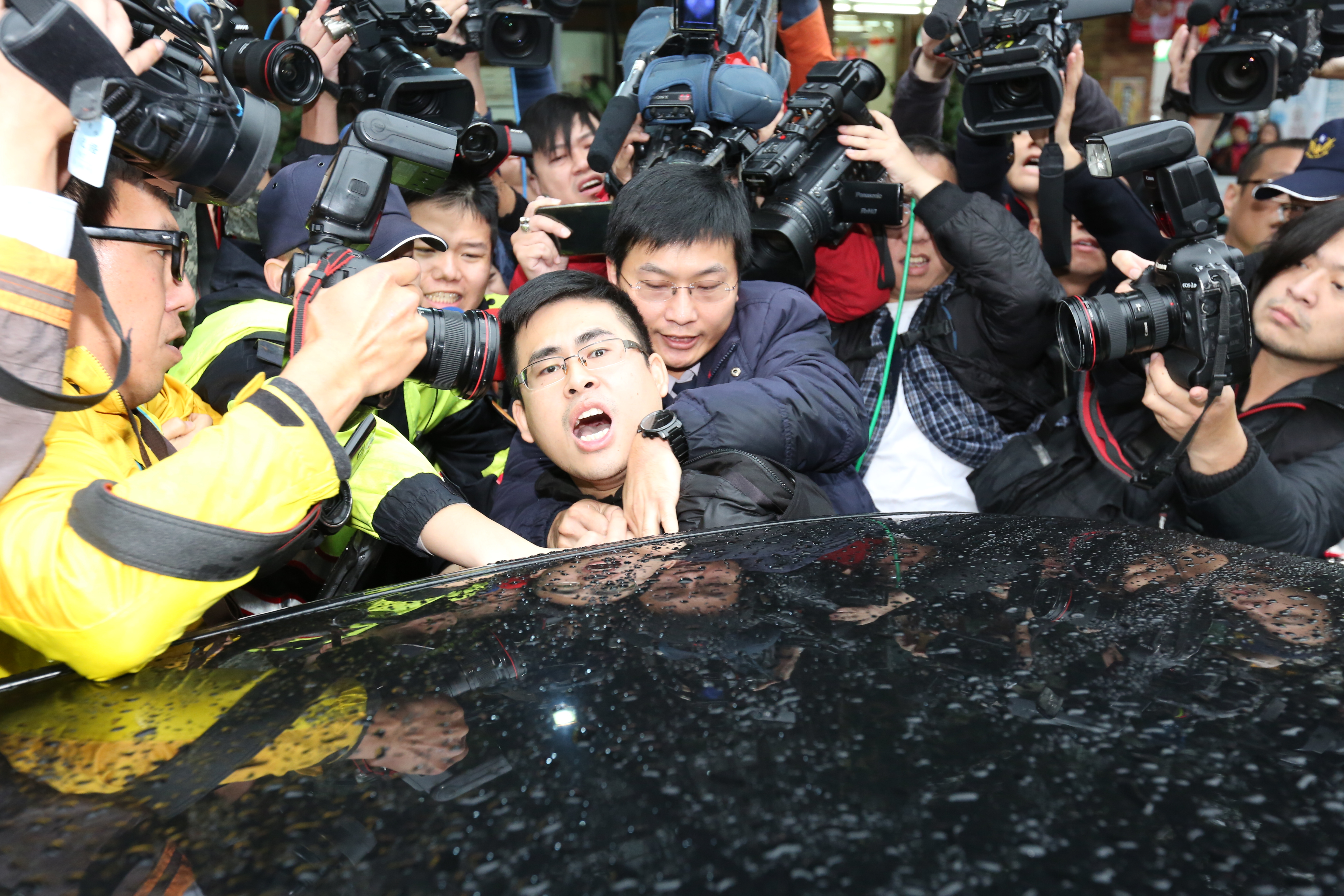 檢調查出，王炳忠還接受「國台辦」組織訓練。