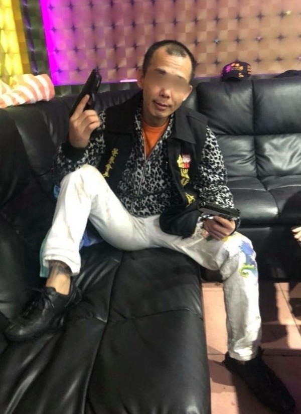 咖啡哥又遭人爆料擄人勒贖，目前逃逸中。（大安分局提供）