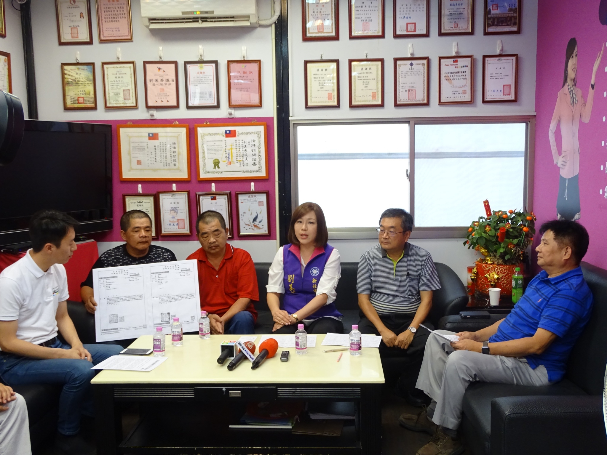 新北市議員劉美芳籲政府妥善照顧職災的市府雇員。（翻攝畫面）