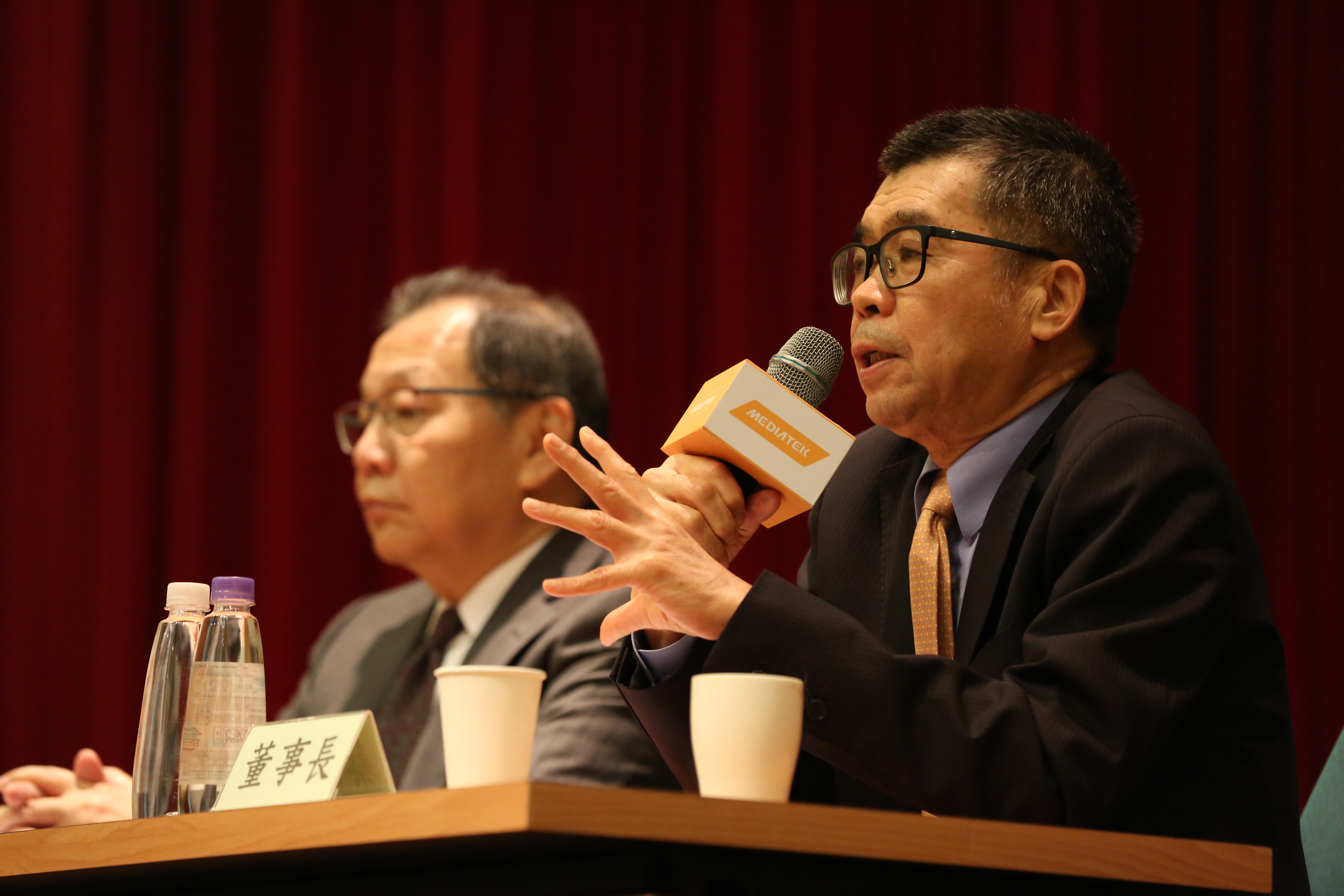 聯發科董事長蔡明介幫執行長蔡力行打了91分的成績。