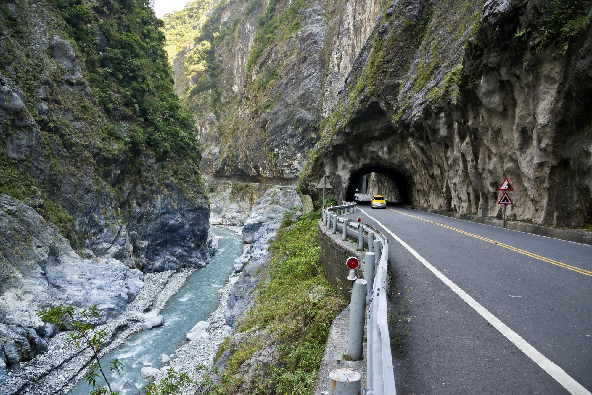 花蓮豐富自然生態,美景無限,趁著暑假來趟上山、下海的東台灣之旅。