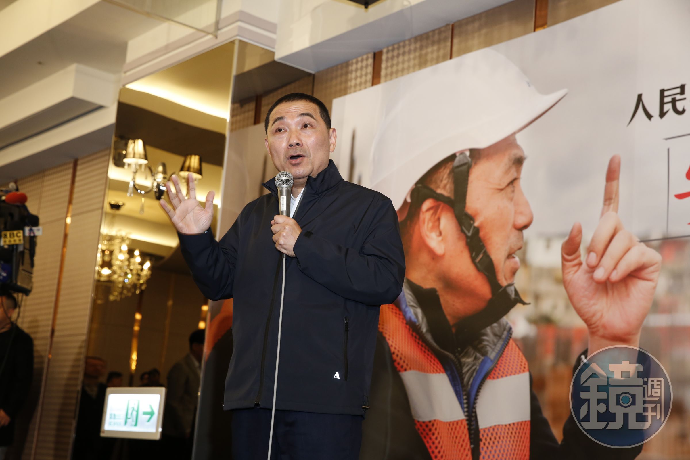 侯友宜質疑民進黨現在用盡全力來傷害他的家人，「這口氣我侯友宜吞不下去！」 