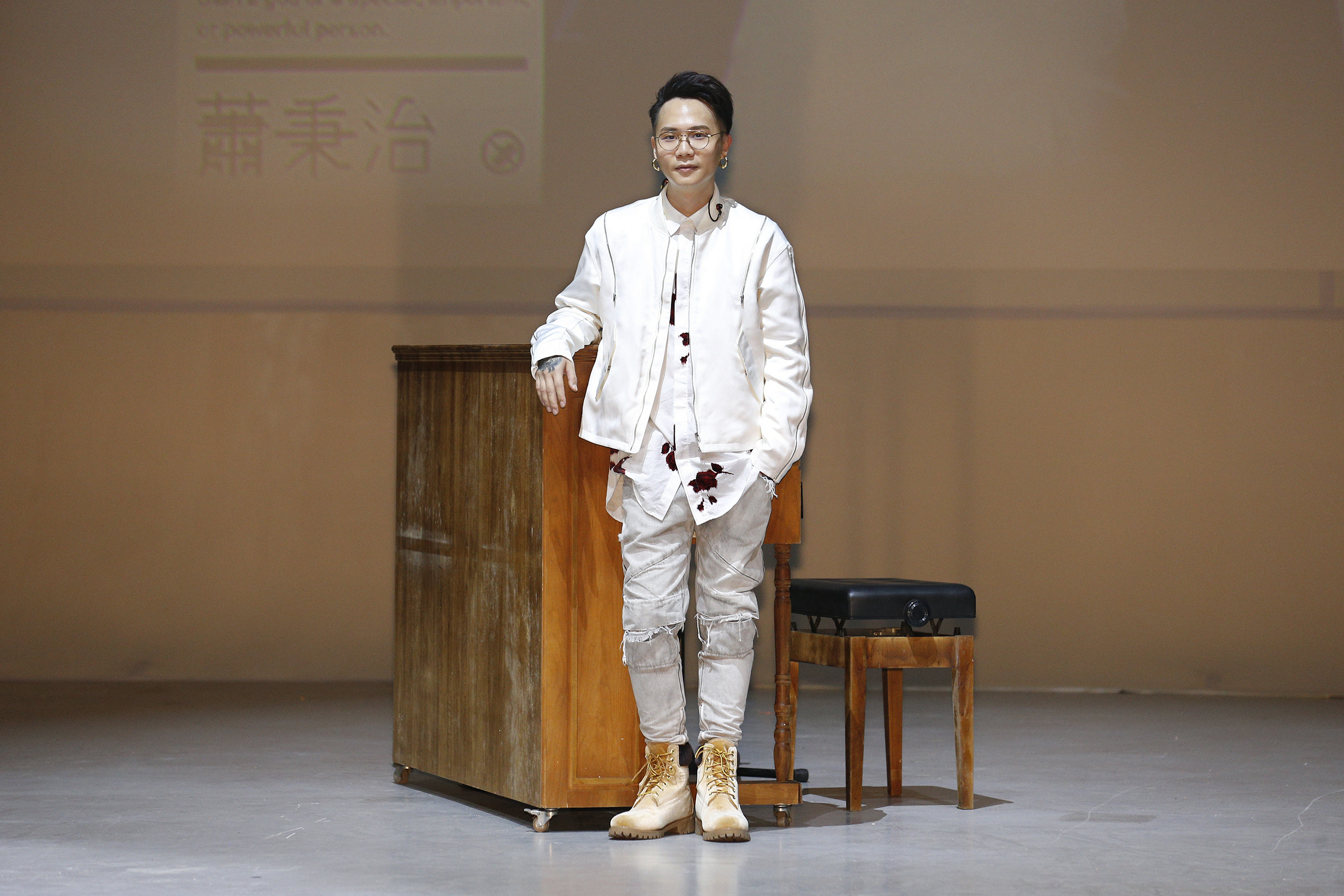蕭秉治推出個人首張創作專輯,新人出手就有好成績。(相信音樂提供)