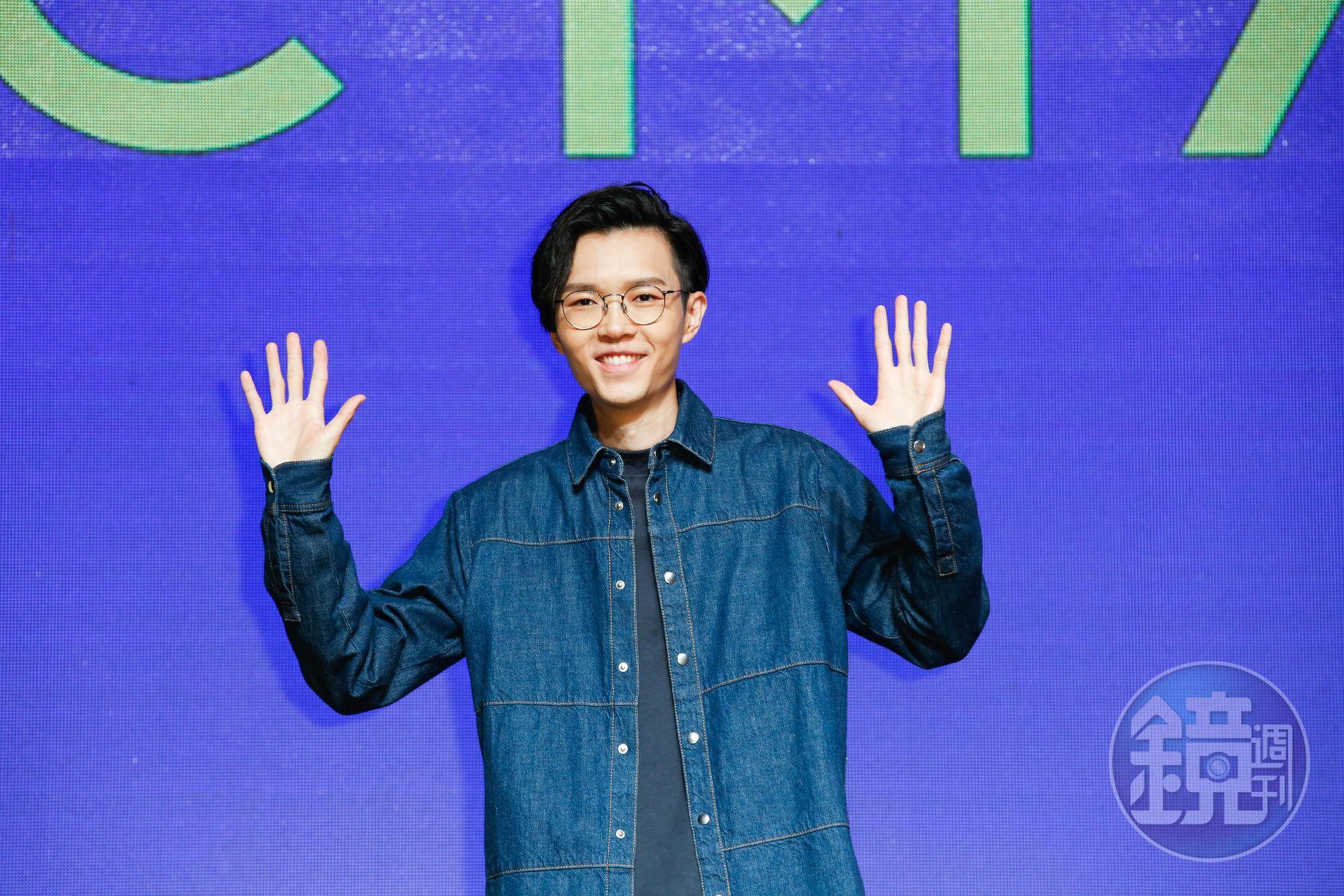  方大同將擔任本屆金曲獎最佳男演唱人頒獎人，問起看好誰得獎，他盛讚小宇的音樂，但跟李玖哲也交情頗深。