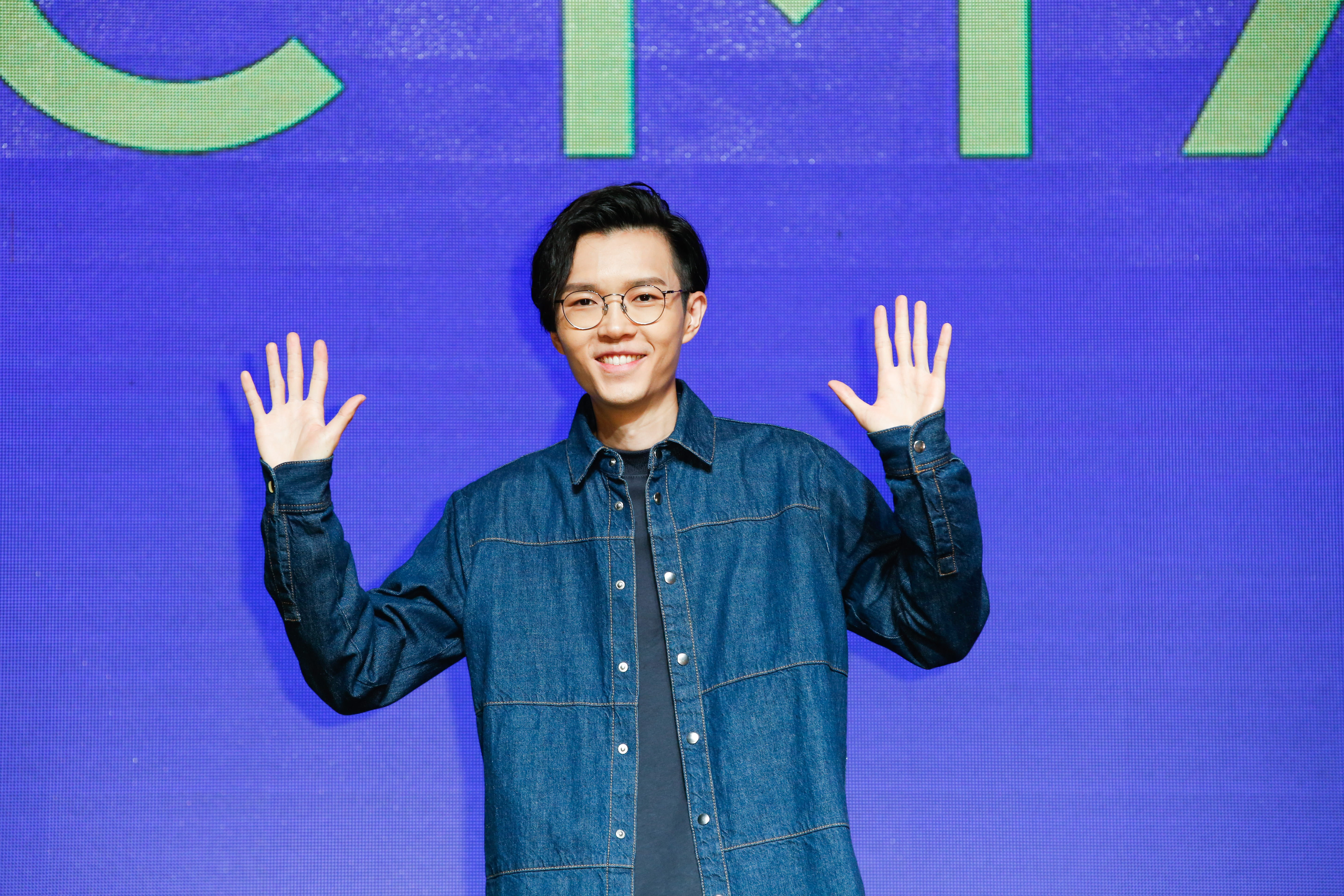  方大同將擔任本屆金曲獎最佳男演唱人頒獎人，問起看好誰得獎，他盛讚小宇的音樂，但跟李玖哲也交情頗深。