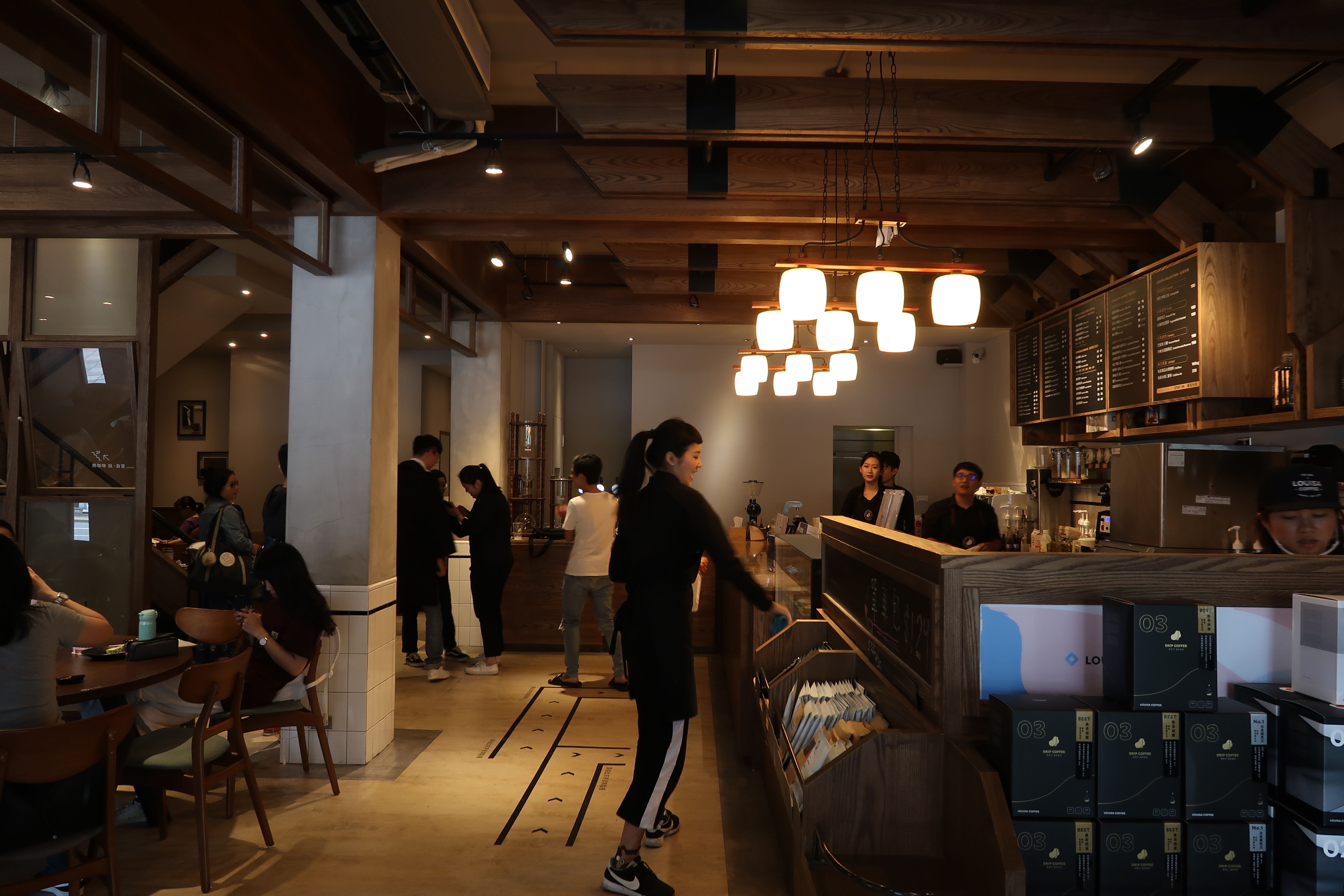 路易莎是本土咖啡品牌的龍頭，門市即將邁入400家。