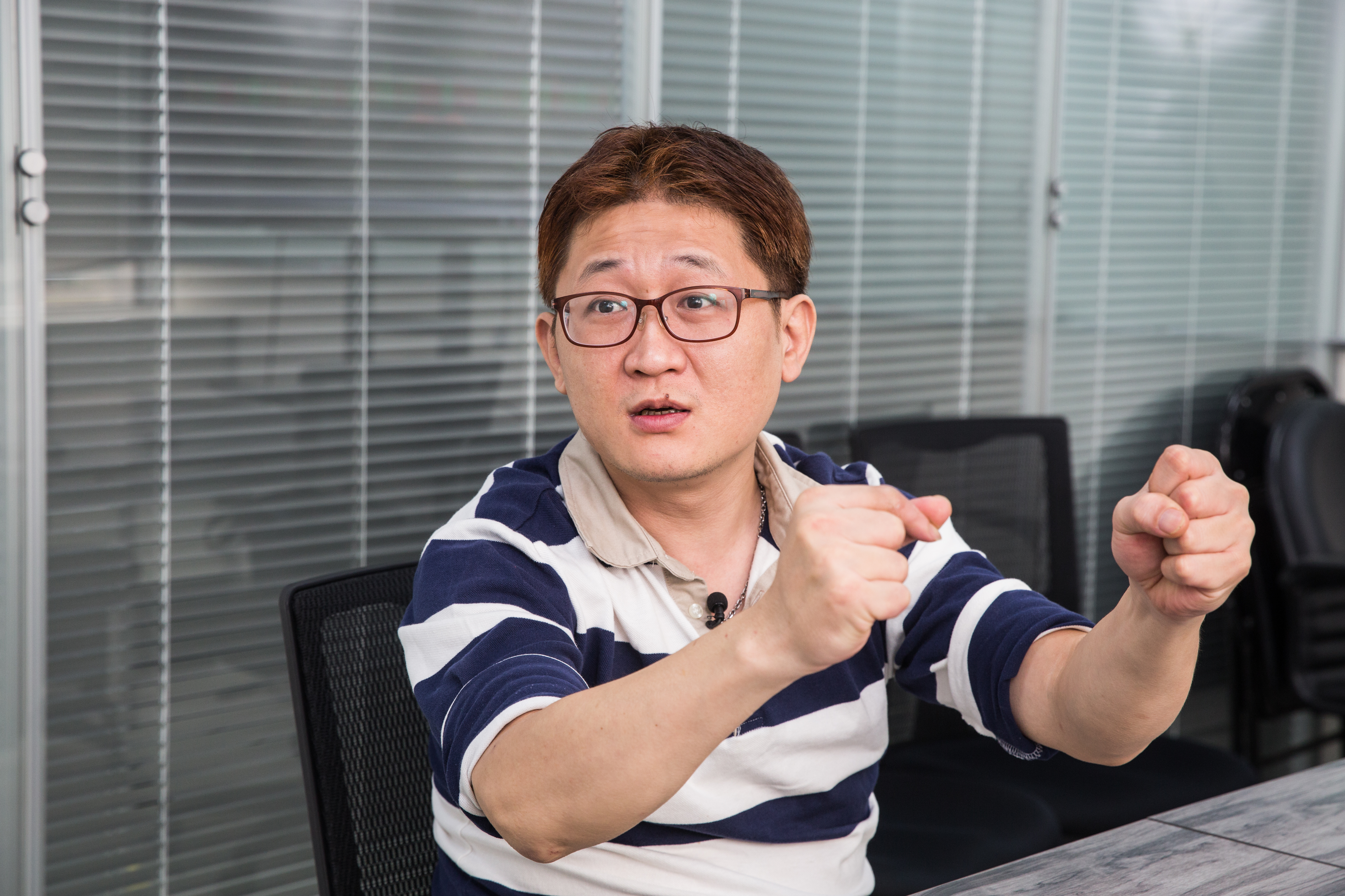 LOCO曾經從上億身價淪落到負債千萬，這過程讓他一度想不開。