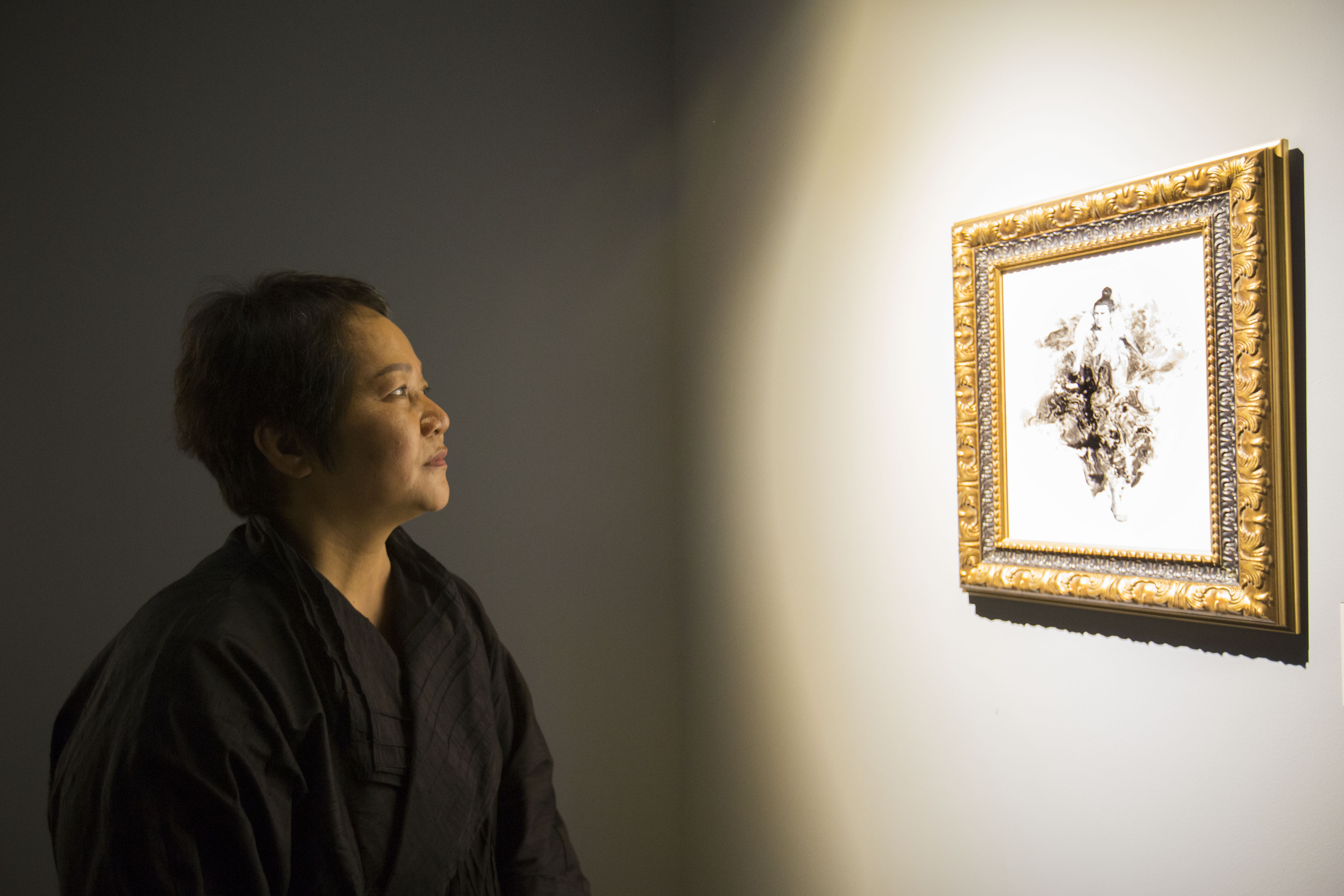 王錦珠說，為了鄭問而麻煩大家，請原諒她的自私。右為《東周英雄傳》裡的介子推。