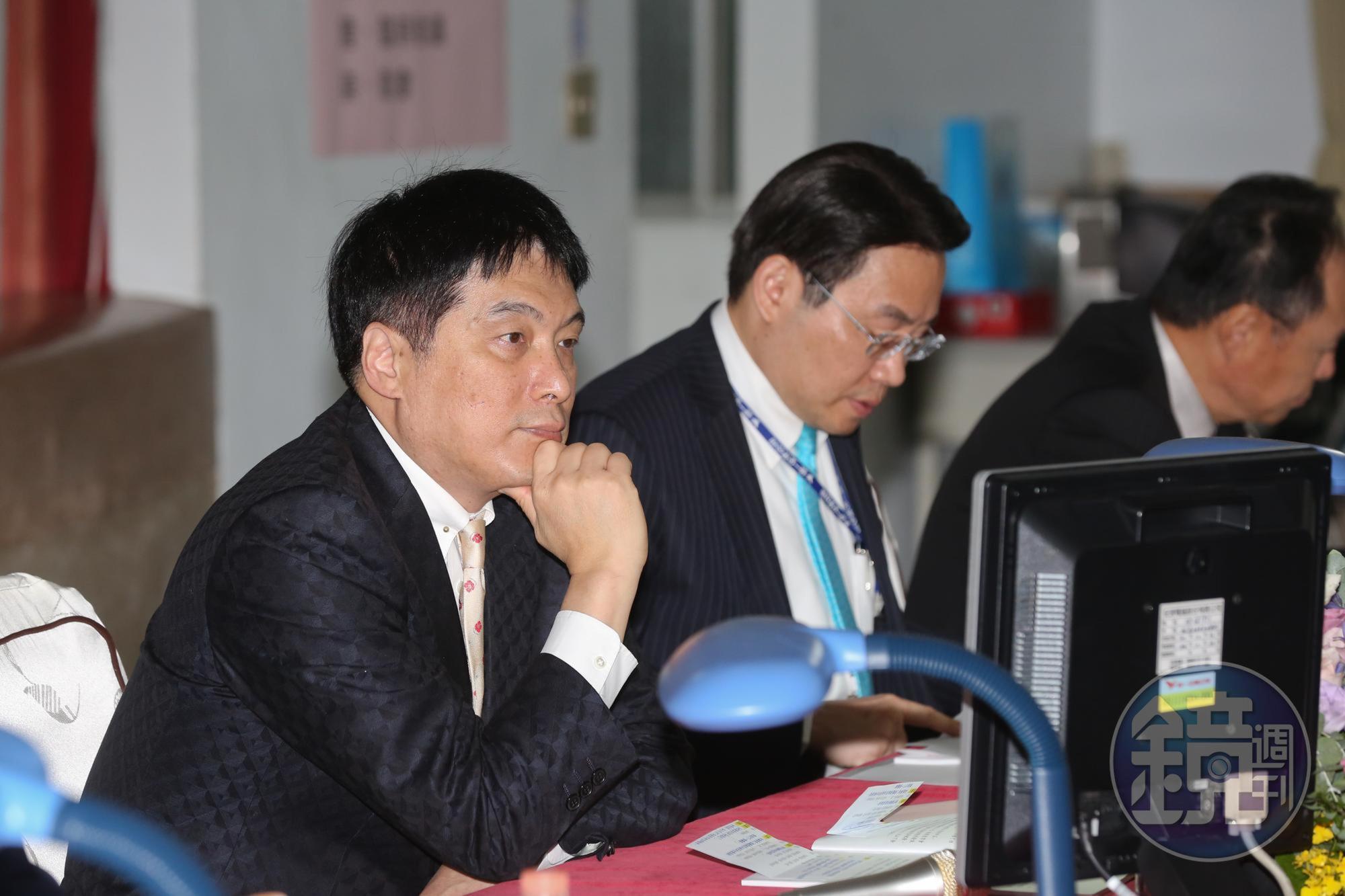 統一上午開股東會,由董事長羅智先親自主持。
