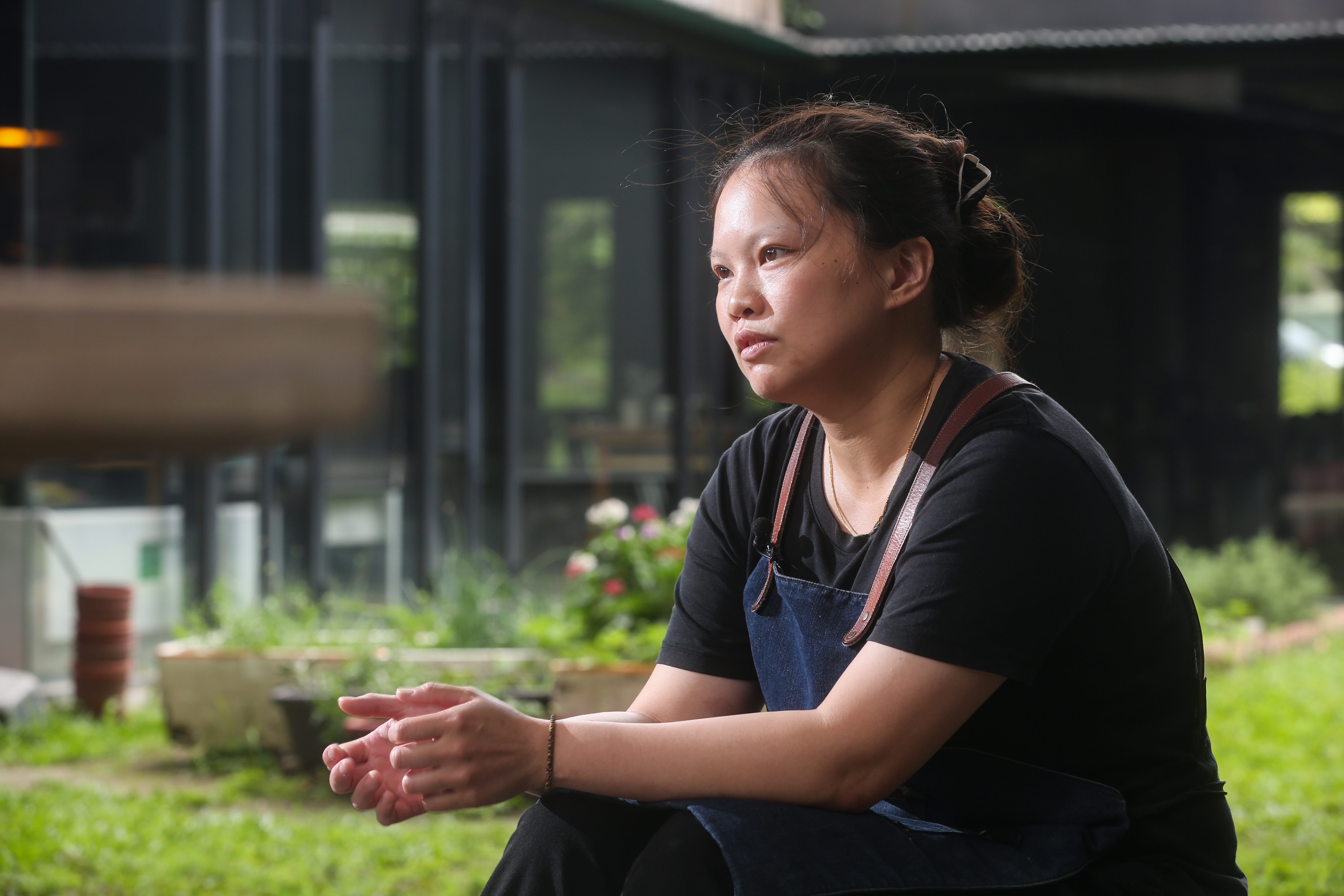 曾是西式划船國手的何佩勳，以吻仔魚披薩拿下比賽冠軍，目前是波諾餐廳的主力廚師。