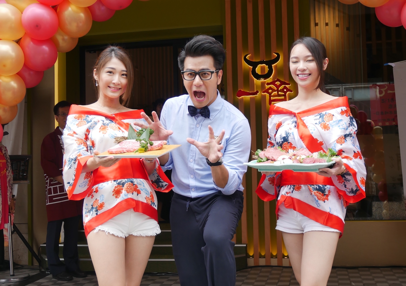 郭彥均21日出席「一齊和牛燒肉」開幕記者會，他因主持外景節目，自曝10年胖了8公斤。（一齊和牛提供）