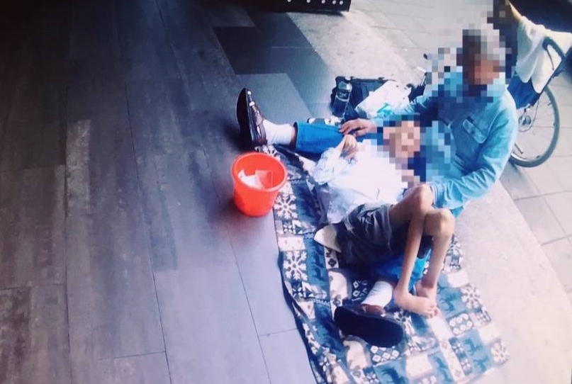 蔣家三口以觀光名義非法來台行乞，遭逮後表示：「台灣比中國好賺」。（警方提供）