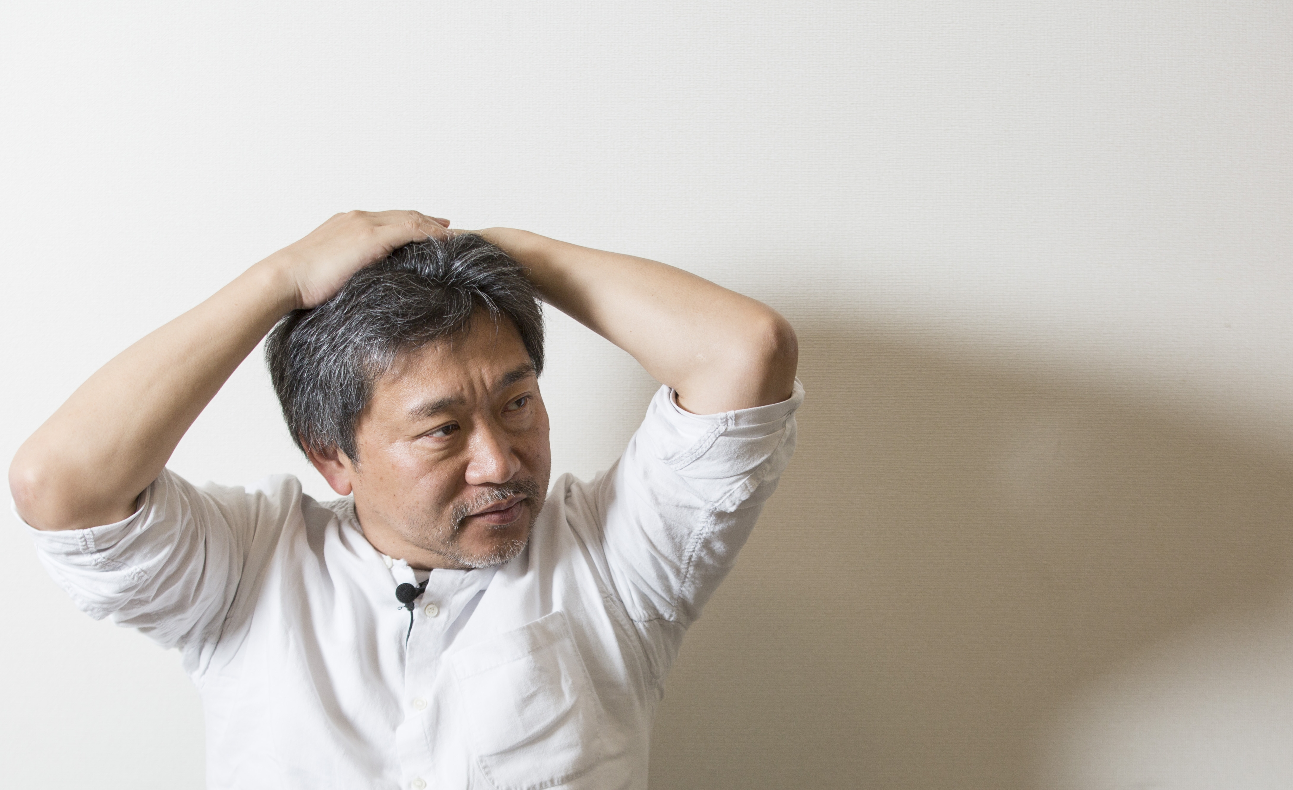 是枝裕和擅長拍攝日常小人物的悲歌,從客觀的人性凝視之中,讓人重新尋找到生命的救贖。