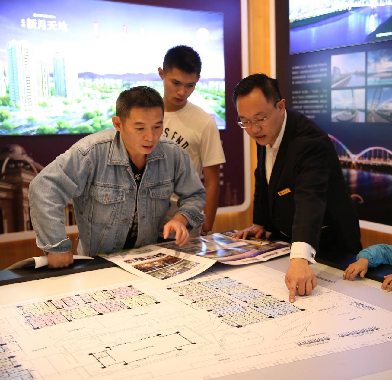 房價在歷經3年的修正後已擺脫急跌期，但中美貿易戰恐會擴大，衝擊台灣經濟發展，下半年房市不容過度樂觀。