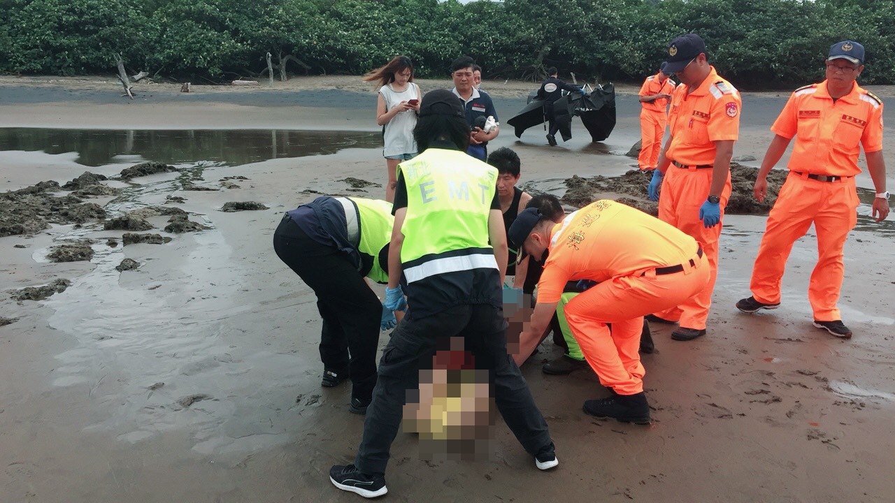 黃男與同鄉相約戲水，卻不幸溺斃。（翻攝畫面）