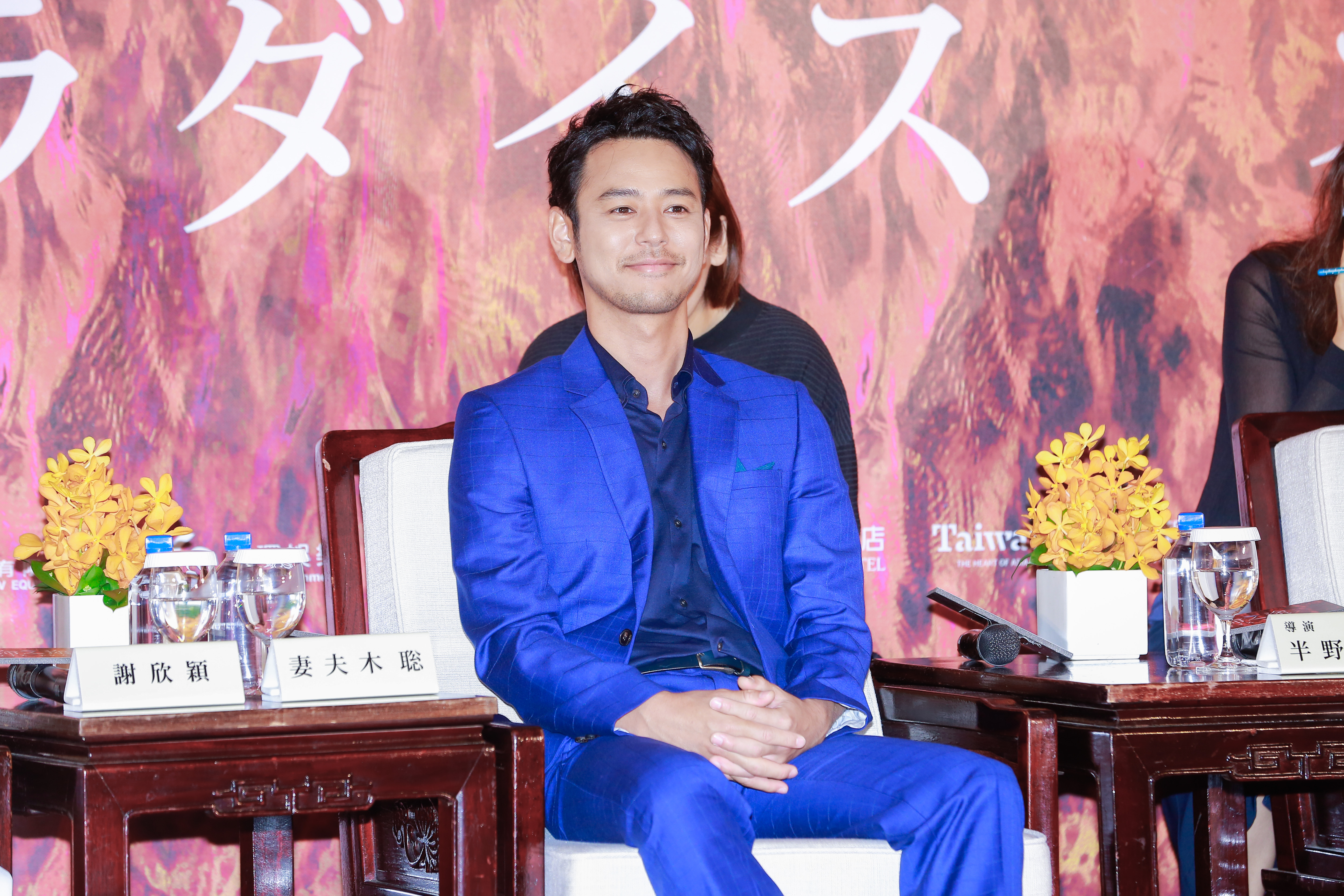 已經不是第一次參加台片演出的妻夫木聰為電影狂曬黑，誰知竟然曬到脫皮。