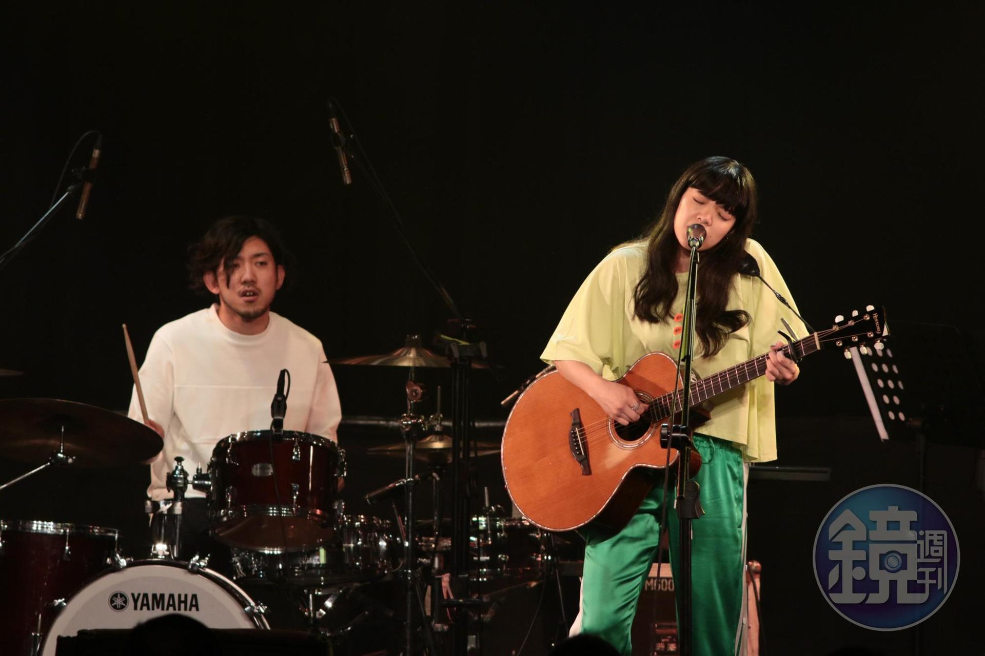 日本「中毒性歌姬」Aimyon（愛繆）首度海外公演獻給台灣，門票全數售完，還有香港、日本粉絲跨海追星。（華納唱片提供）