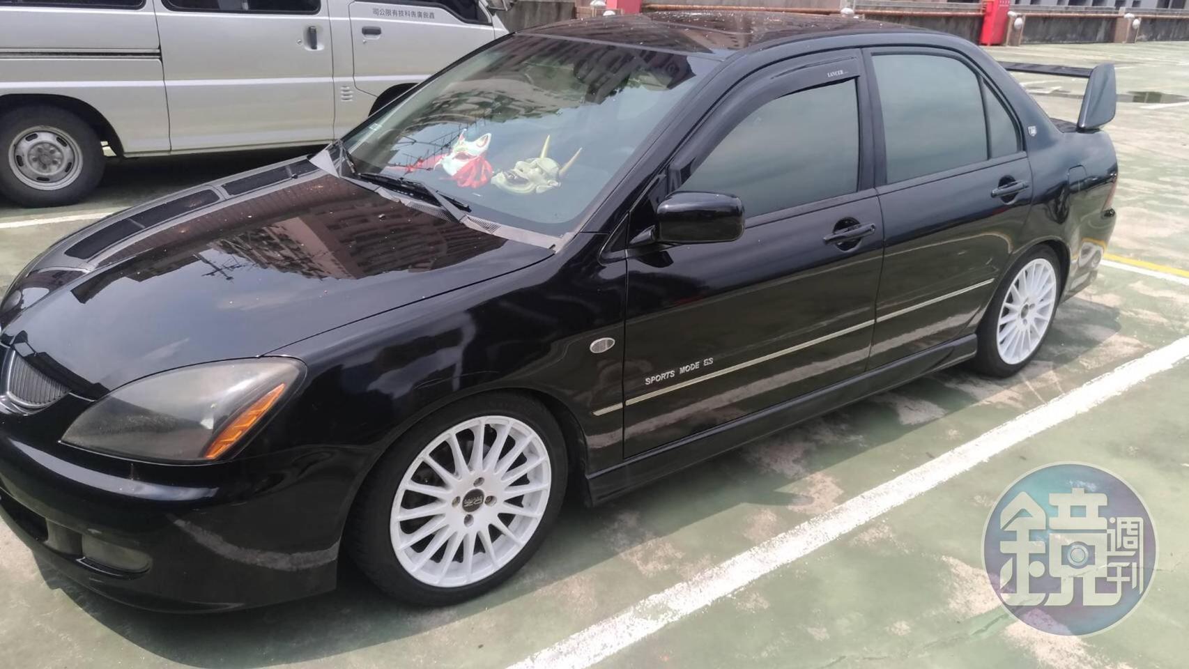 陳姓男子取車時，遭埋伏在停車場等三名男子包圍，強擄至鶯歌凌虐。