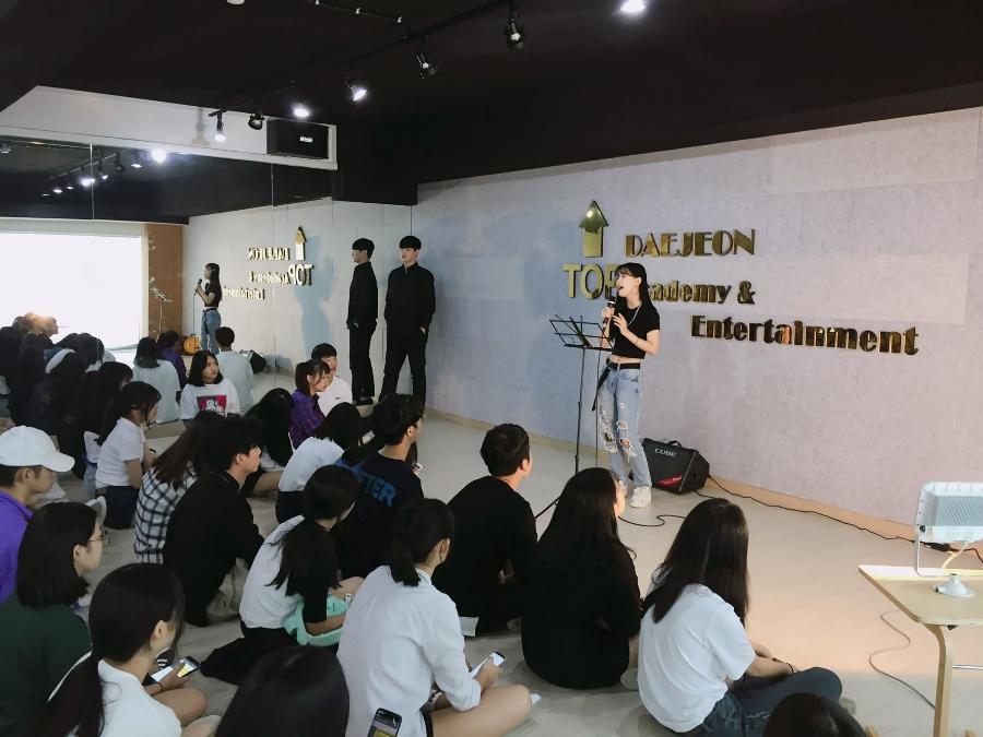 TOP MEDIA自2005年成立至今,不斷舉辦選秀活動,為韓國KPOP市場尋找年輕新生代。(TOP MEDIA提供)