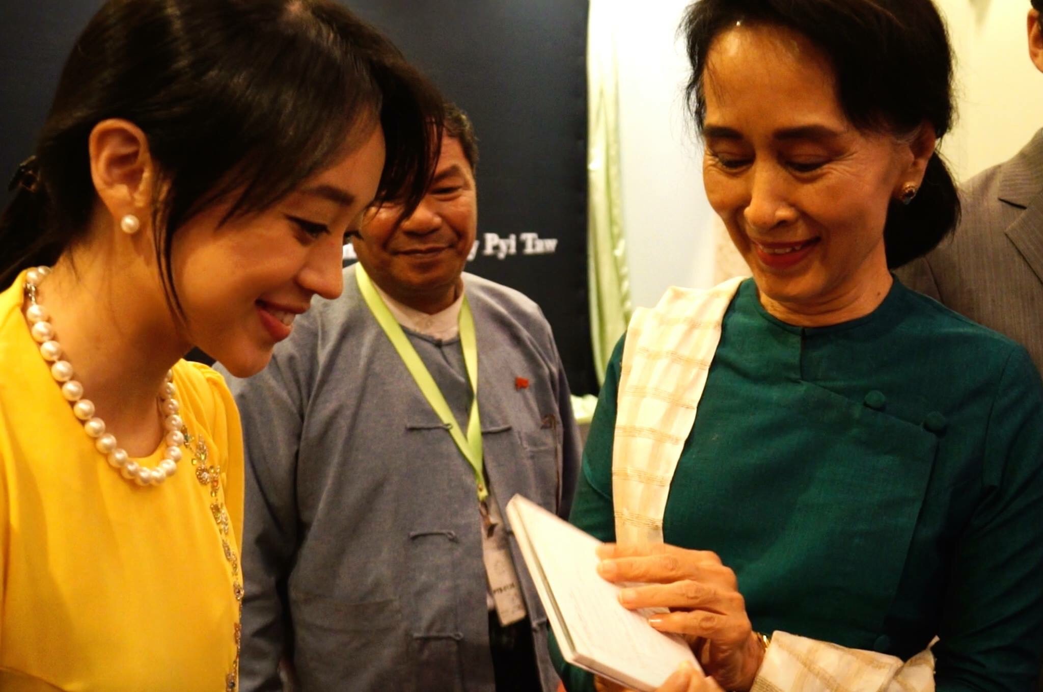 黃凱盈前往緬甸舉辦音樂節，翁山蘇姬到場力挺。（極緻形象提供）