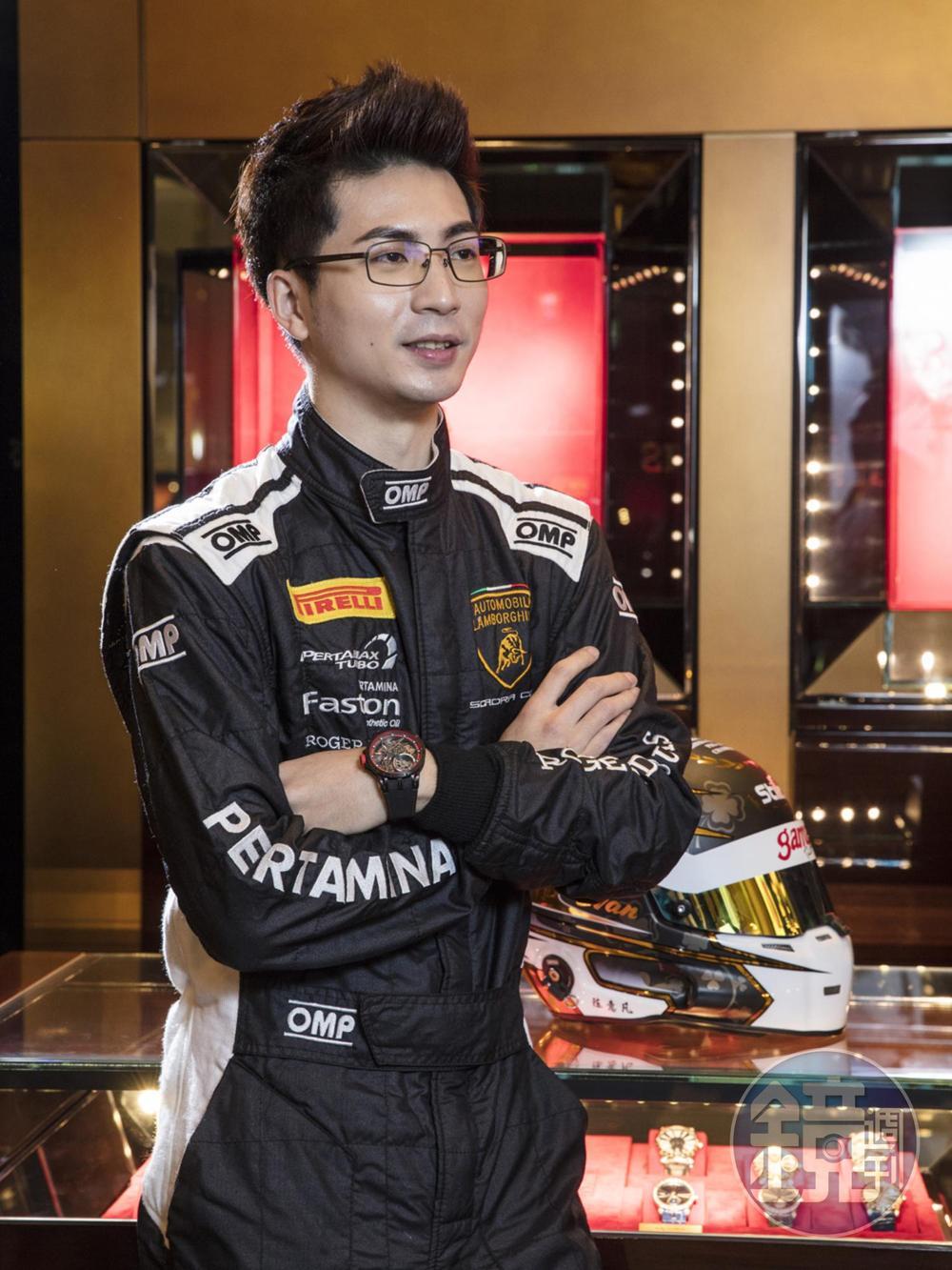 陳意凡，賽車手。去年首度轉職業即獲得PCCA保時捷統規賽亞洲區年度總冠軍，今年代表Lamborghini Taipei參加2018「藍寶堅尼Super Trofeo亞洲挑戰賽」。