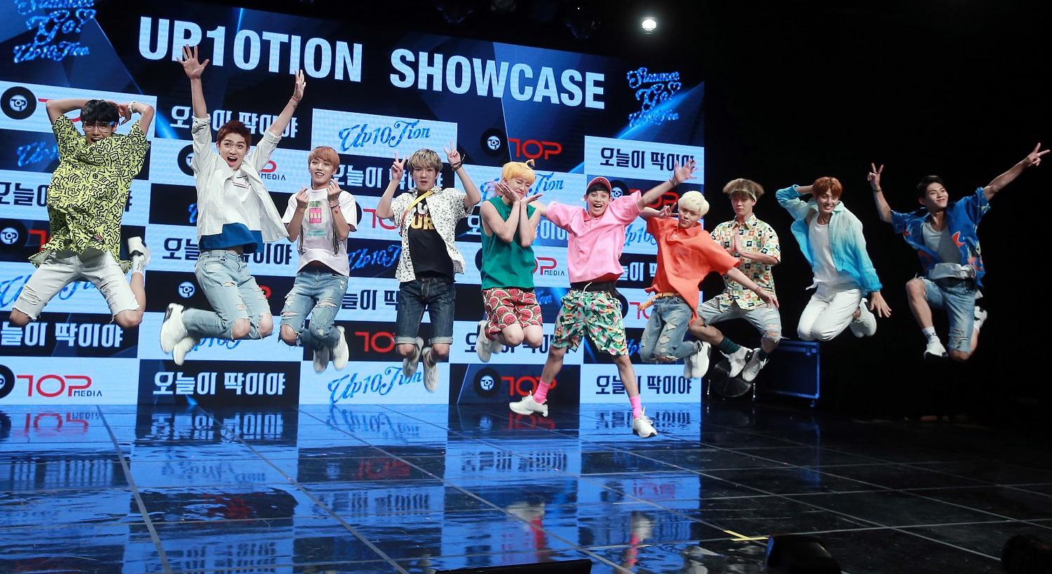 2015年成軍的「UP10TION」，是TOP MEDIA以海外市場為目標打造的10人偶像團體。（東方IC）