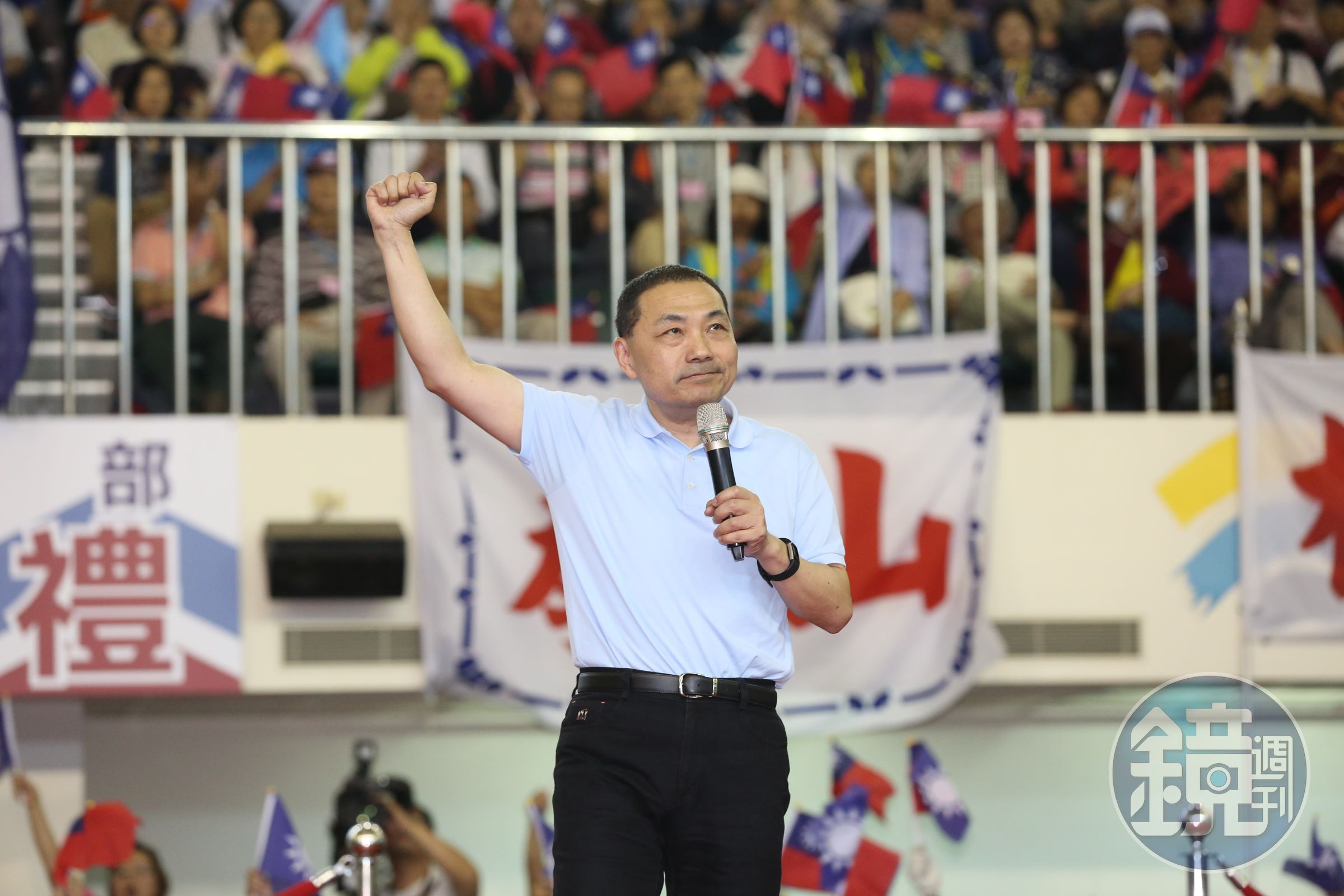 近侯人士指出，侯友宜與李鴻鈞熟識，李鴻鈞願意幫忙輔選。
