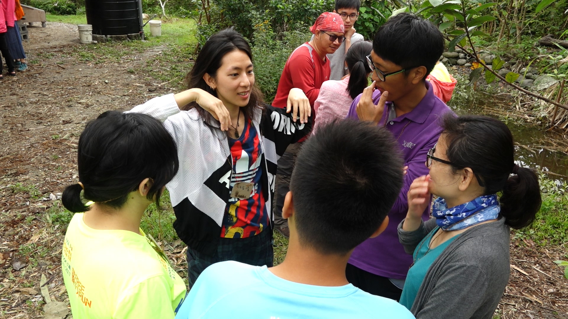 這屆的樸門永續設計專業基礎，吸引了各路人馬，藝人林辰唏（左二）也在列。