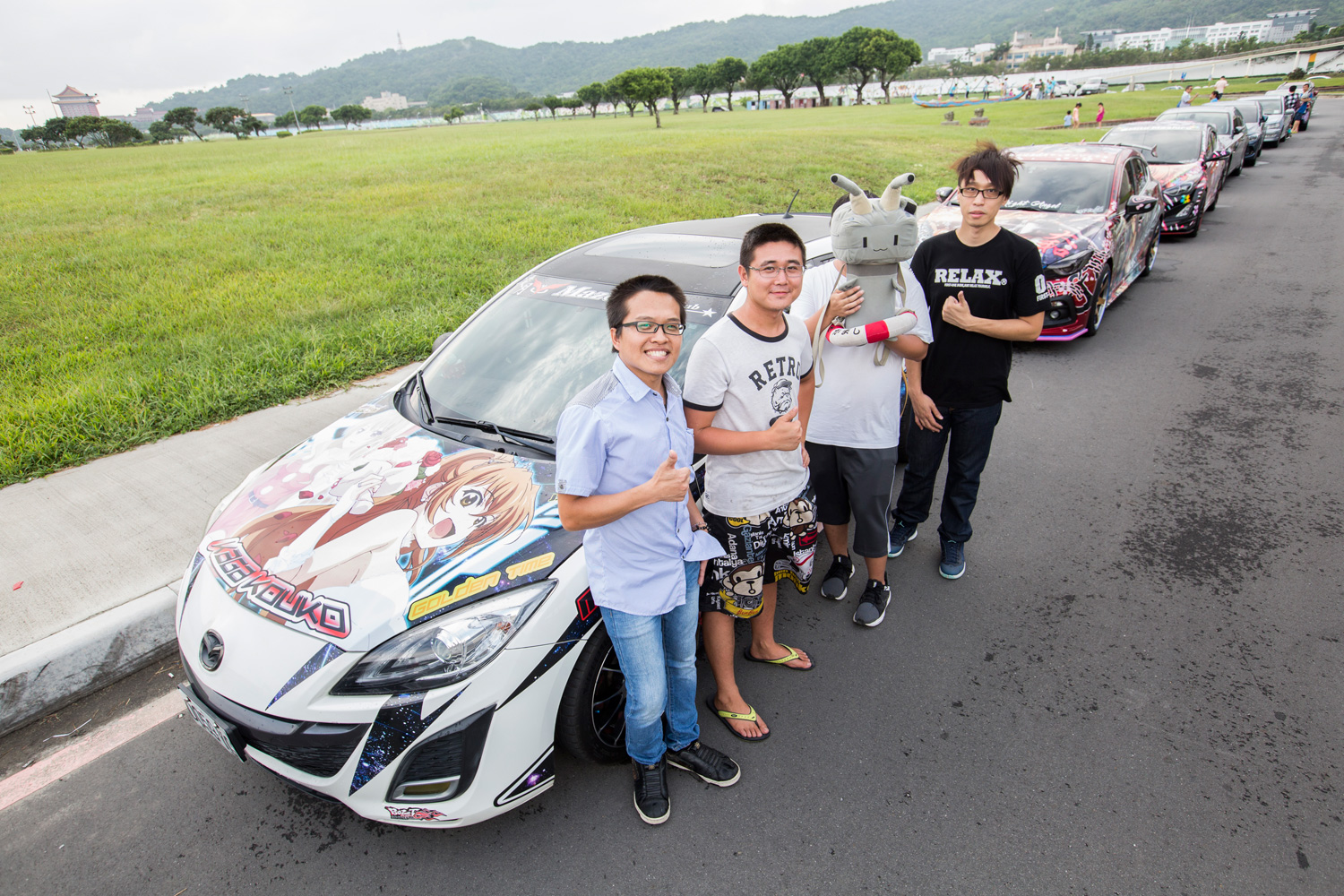 台灣痛車以機車為主,汽車較少,在路上很容易吸引路人目光。