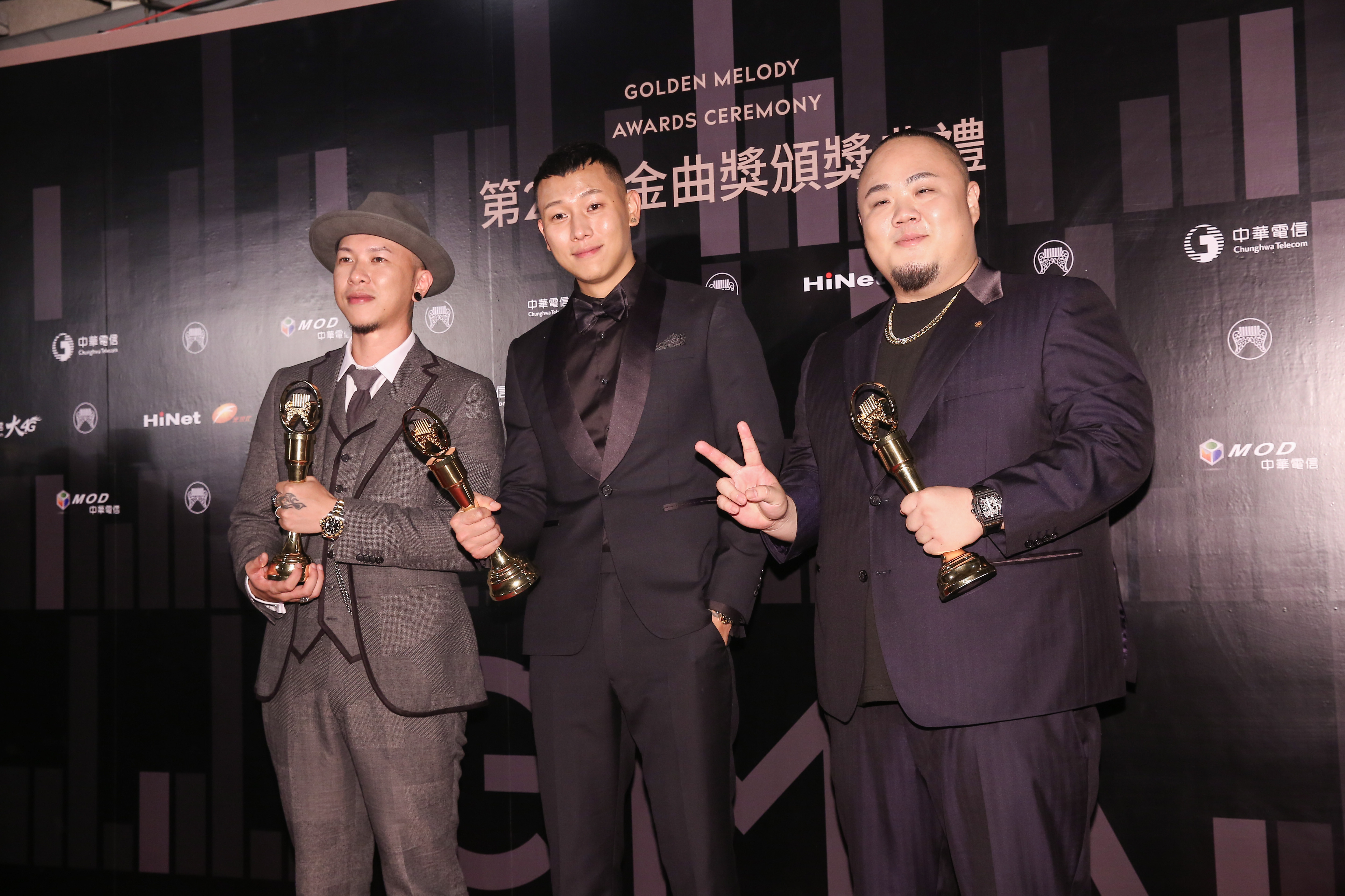 嘻哈團體頑童MJ116奮鬥14年,贏得最佳演唱組合獎。
