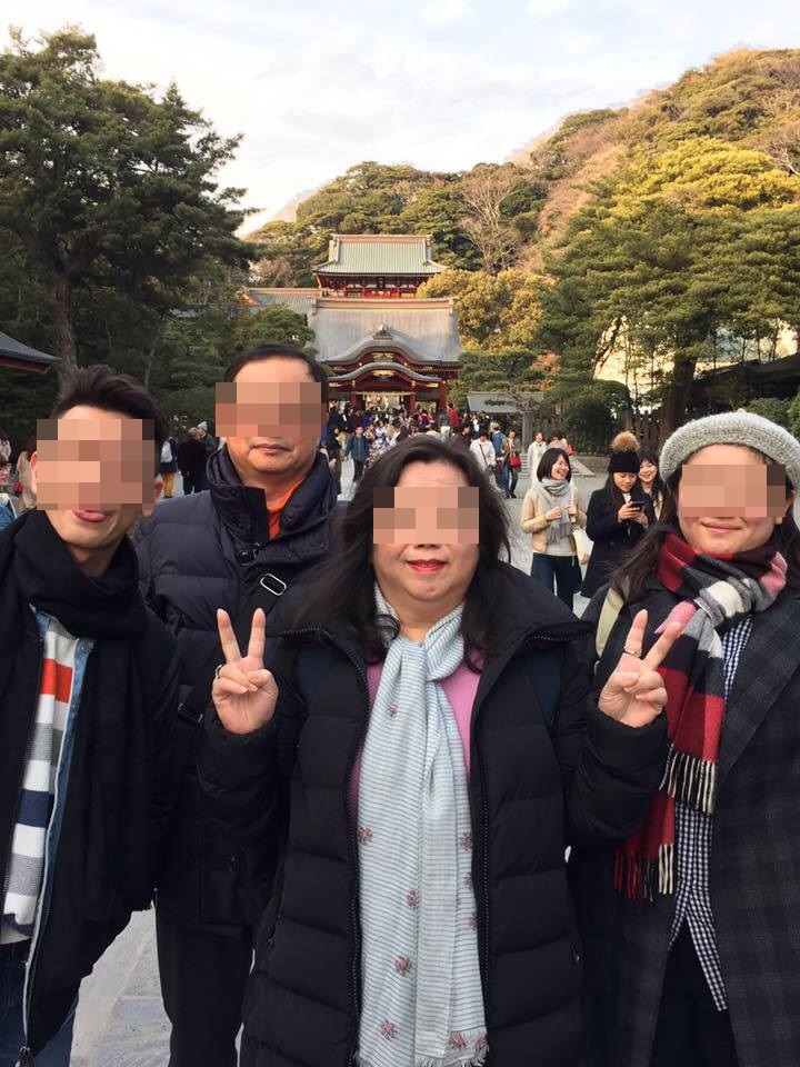 今年4月陳男妻子還在臉書po出一家人同遊日本的照片。（翻攝臉書）