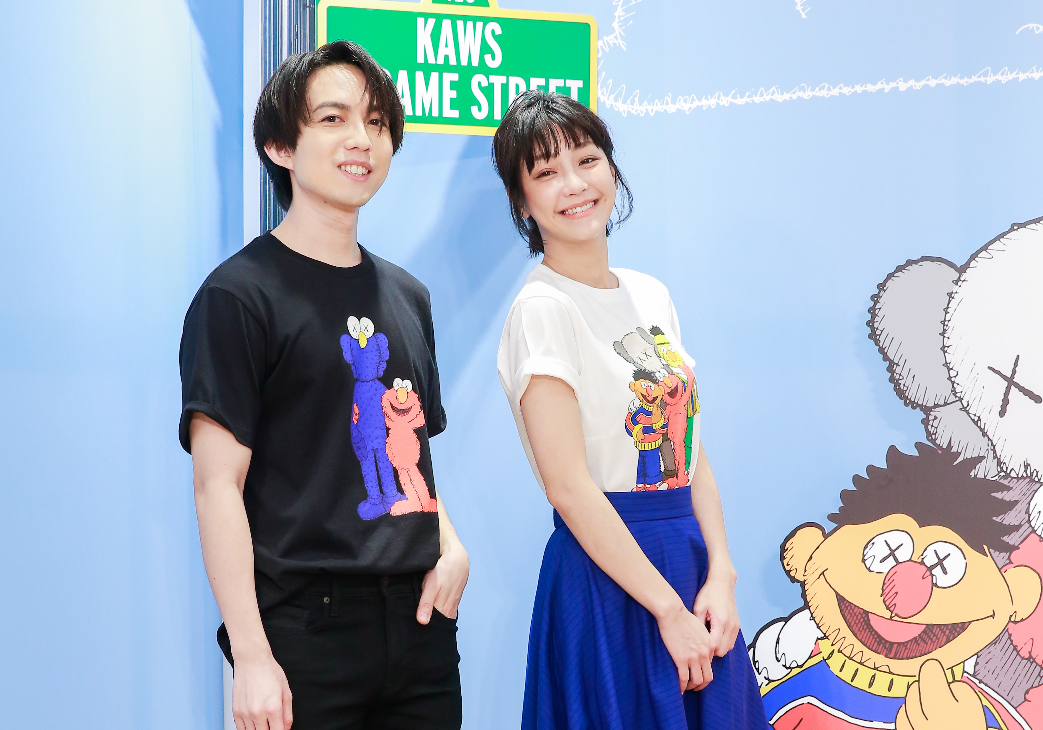 林宥嘉（左）和謝欣穎（右）為服飾品牌站台。