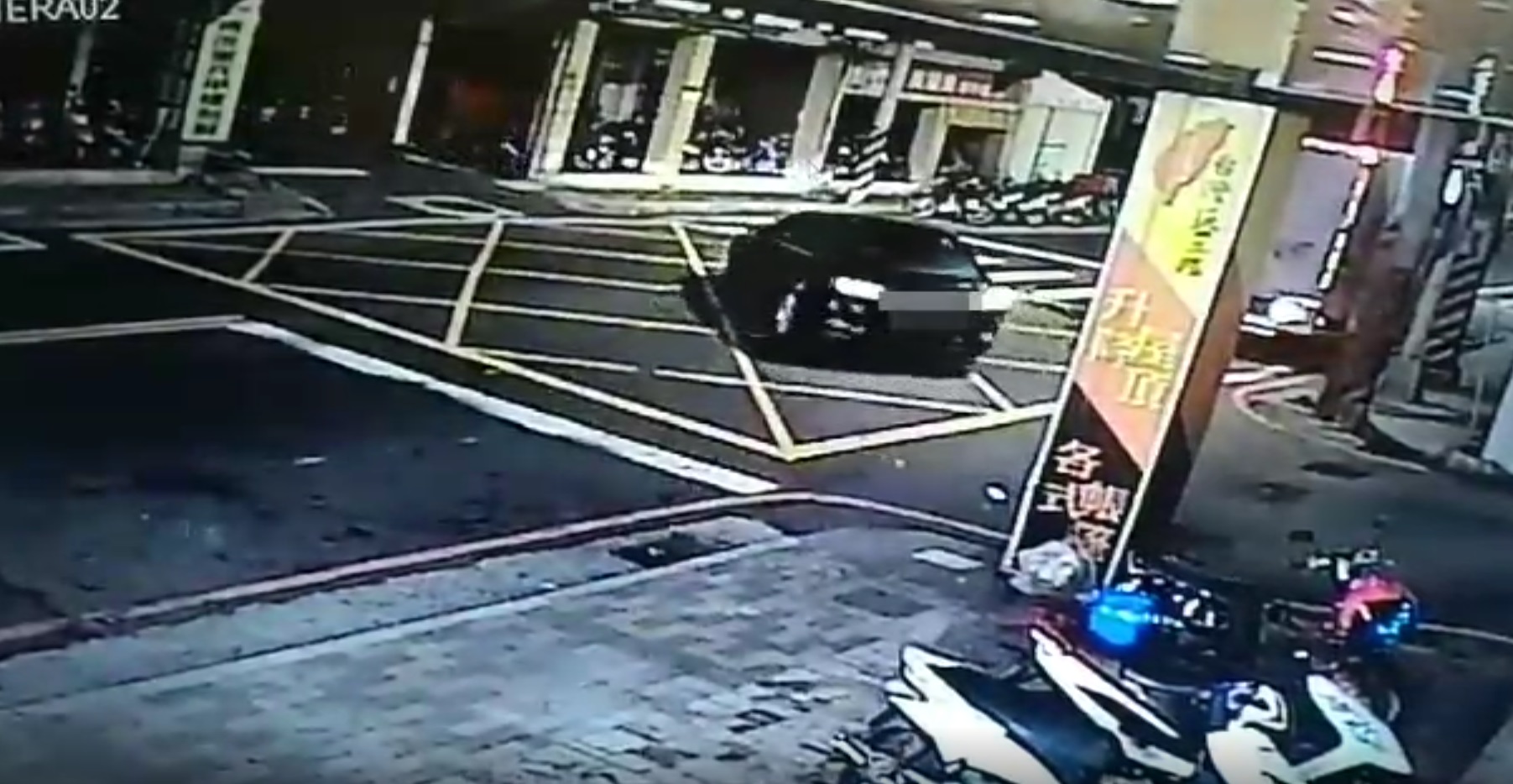 黃嫌犯案時開的是自己名下的車輛，犯案後立即被警方鎖定。（翻攝畫面）