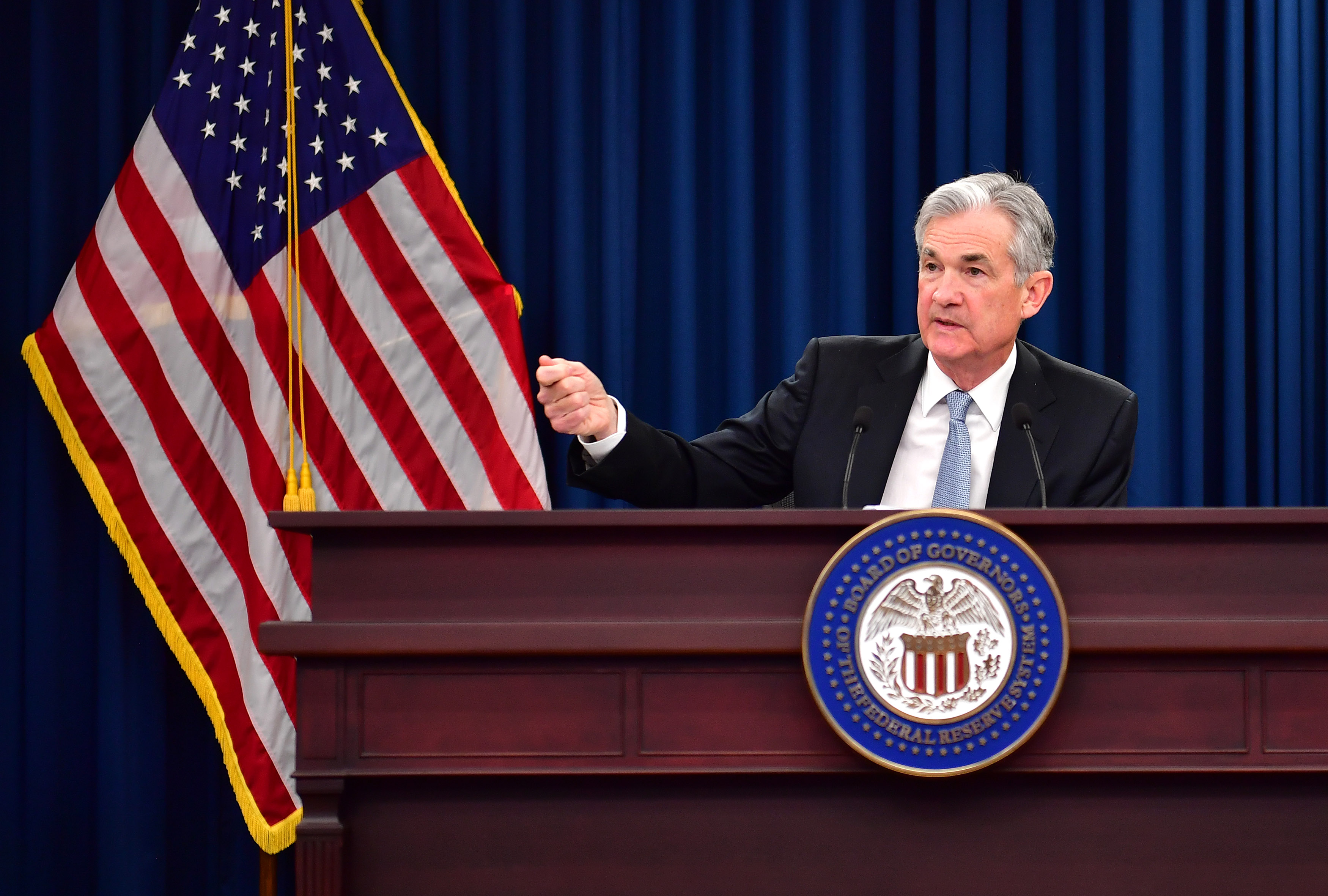 聯準會主席鮑爾今年以來兩度宣布升息，累計從2015年底以來已經升息7次，債券價格今年以來也因此大幅下跌。（東方IC）