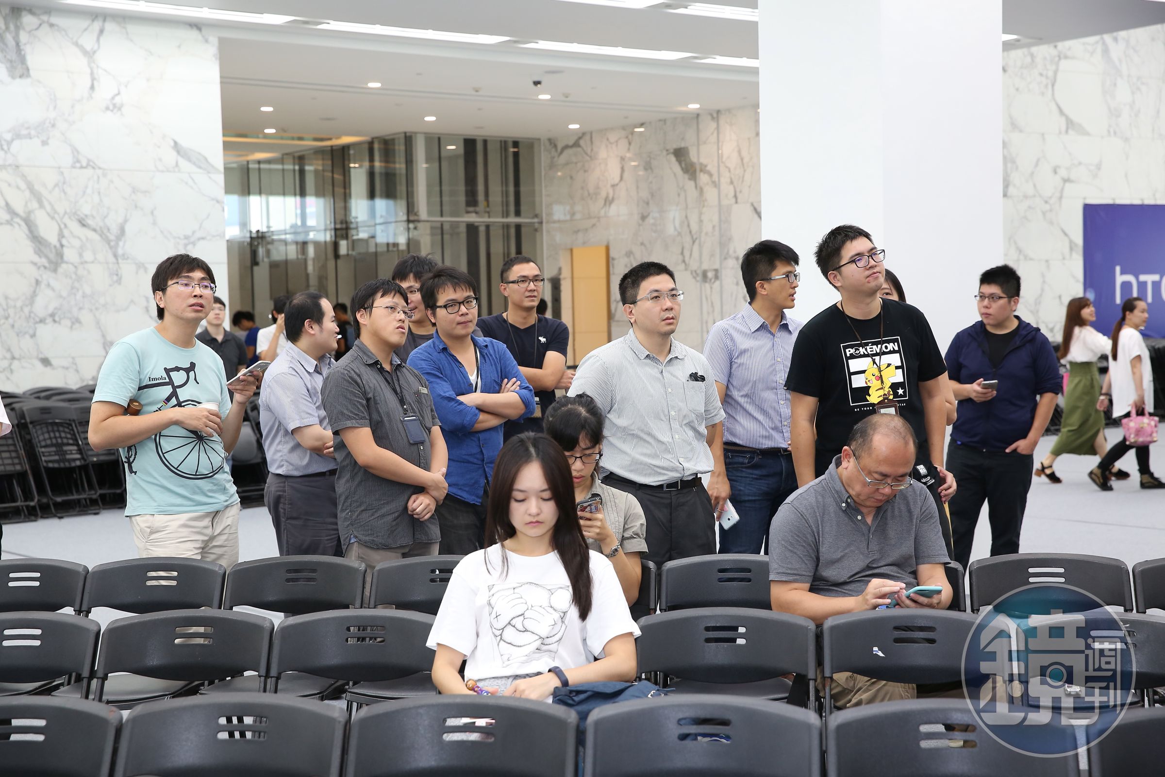 宏達電已向桃園市政府勞動局提出大量解僱勞工計畫書，將依據勞動相關法令規定及程序辦理。