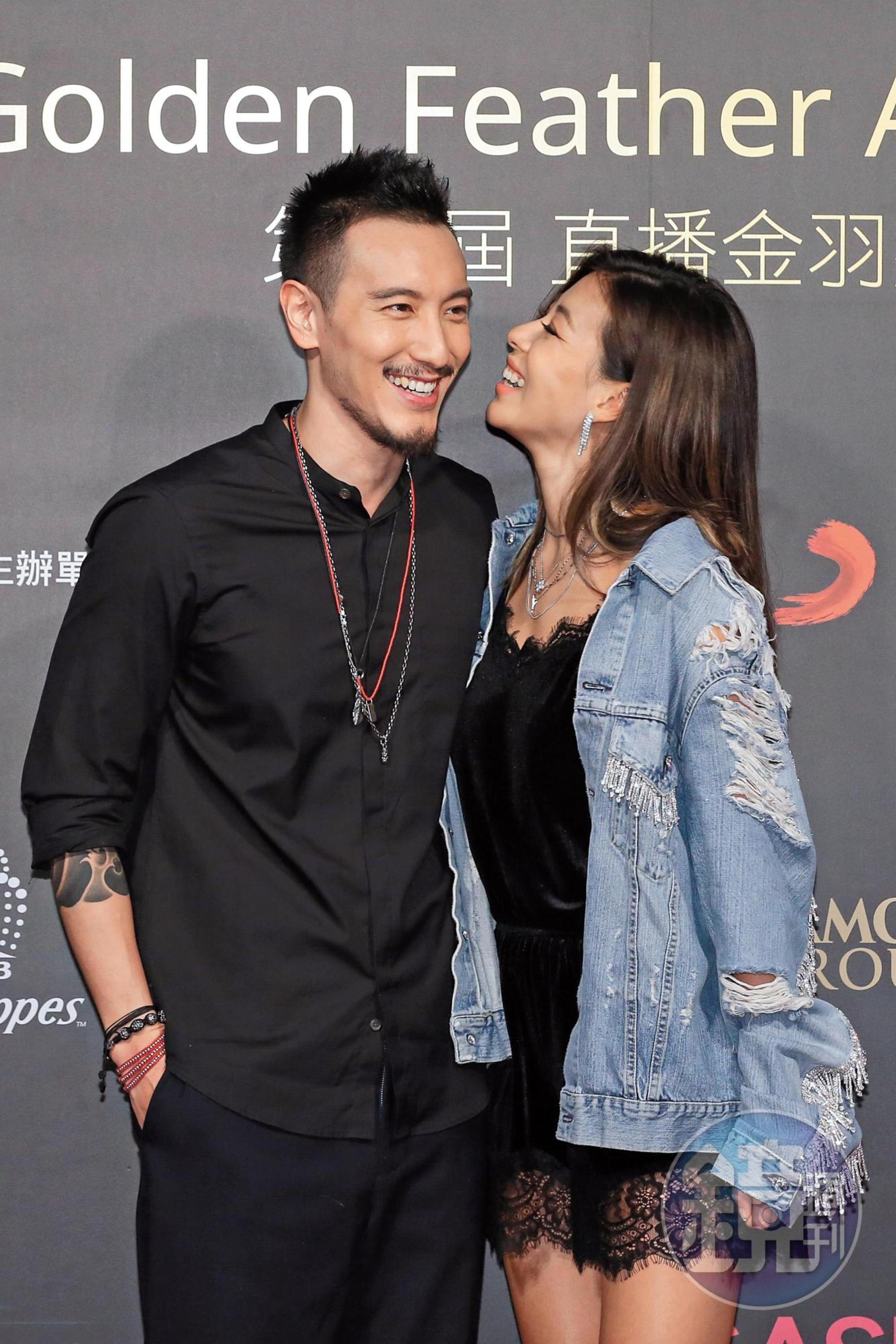 王陽明與老婆蔡詩芸,經常一起曬恩愛,也偶爾合體撈金。